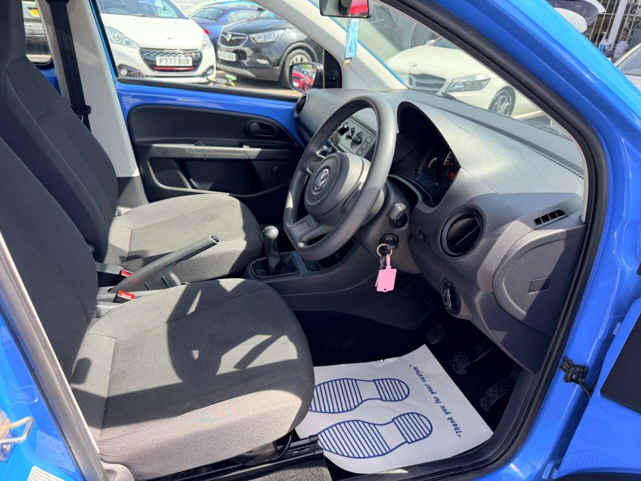 A 2014 VOLKSWAGEN UP! 1.0 Take up! Hatchback 5dr Petrol Manual Euro 5 (60 ps) FULL SERVICE HISTOR A 2014 VOLKSWAGEN UP! 1.0 Take up! Hatchback 5dr Petrol Manual Euro 5 (60 ps) FULL SERVICE HISTOR