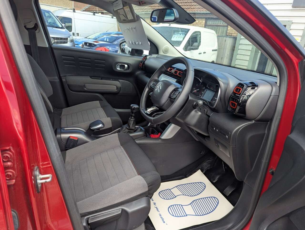A 2019 CITROEN C3 AIRCROSS 1.2 PureTech Flair SUV 5dr Petrol Manual 6 Spd Euro 6 (s/s) (110 ps) FULL S A 2019 CITROEN C3 AIRCROSS 1.2 PureTech Flair SUV 5dr Petrol Manual 6 Spd Euro 6 (s/s) (110 ps) FULL S
