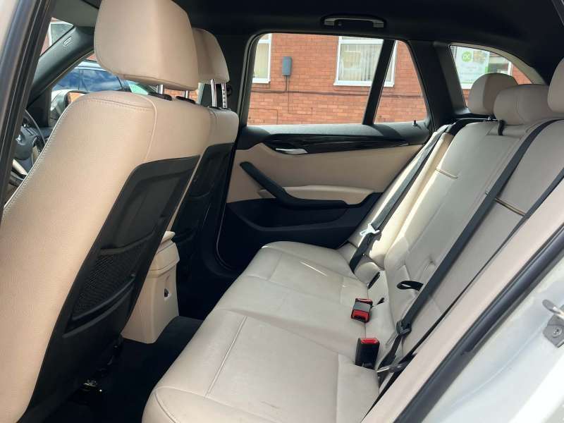 2011 BMW X1 2011 BMW X1
