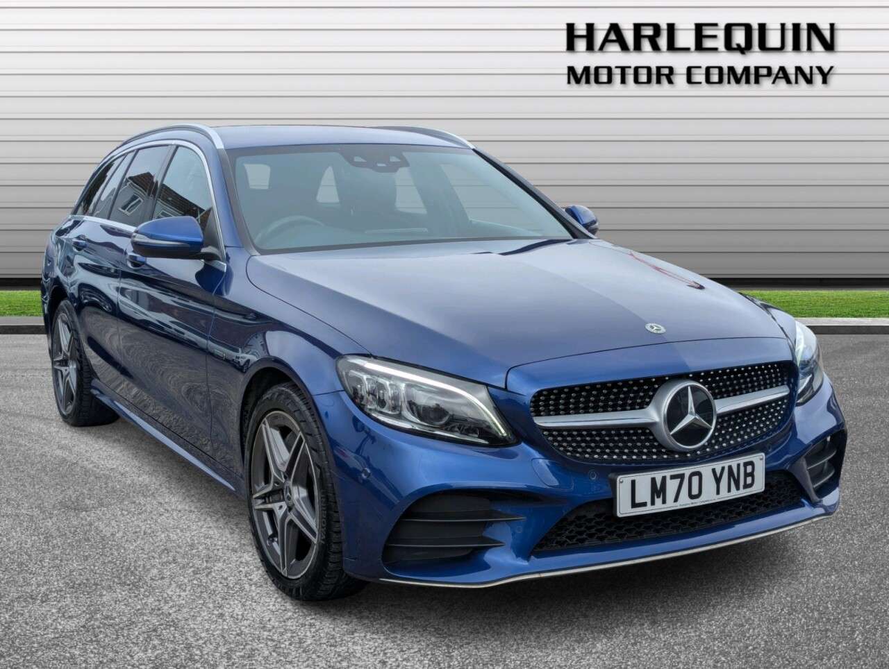 A 2020 MERCEDES-BENZ C-CLASS 2.0 C300de 13.5kWh AMG Line Edition Estate 5dr Diesel Plug-in Hybrid G-Tron A 2020 MERCEDES-BENZ C-CLASS 2.0 C300de 13.5kWh AMG Line Edition Estate 5dr Diesel Plug-in Hybrid G-Tron