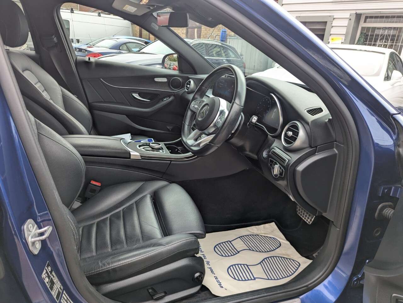A 2020 MERCEDES-BENZ C-CLASS 2.0 C300de 13.5kWh AMG Line Edition Estate 5dr Diesel Plug-in Hybrid G-Tron A 2020 MERCEDES-BENZ C-CLASS 2.0 C300de 13.5kWh AMG Line Edition Estate 5dr Diesel Plug-in Hybrid G-Tron
