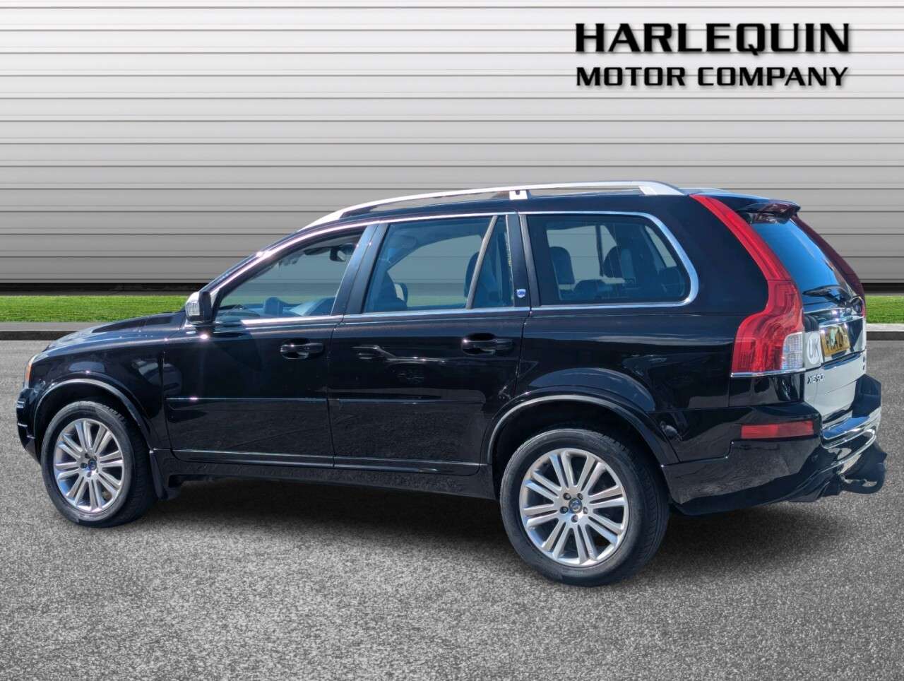 A 2014 VOLVO XC90 2.4 D5 Executive SUV 5dr Diesel Geartronic 4WD Euro 5 (200 ps) FULL SERVICE A 2014 VOLVO XC90 2.4 D5 Executive SUV 5dr Diesel Geartronic 4WD Euro 5 (200 ps) FULL SERVICE