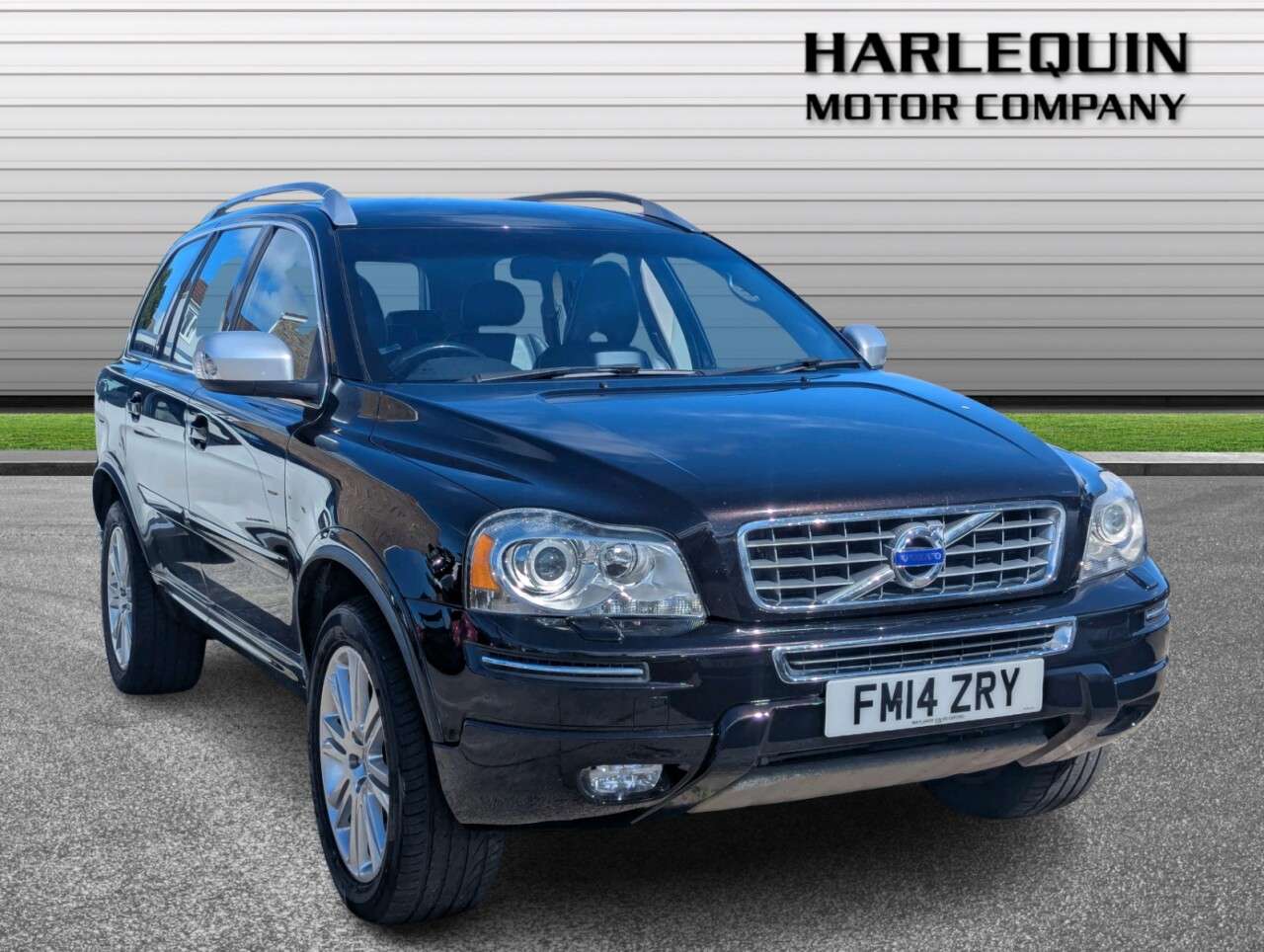 A 2014 VOLVO XC90 2.4 D5 Executive SUV 5dr Diesel Geartronic 4WD Euro 5 (200 ps) FULL SERVICE A 2014 VOLVO XC90 2.4 D5 Executive SUV 5dr Diesel Geartronic 4WD Euro 5 (200 ps) FULL SERVICE