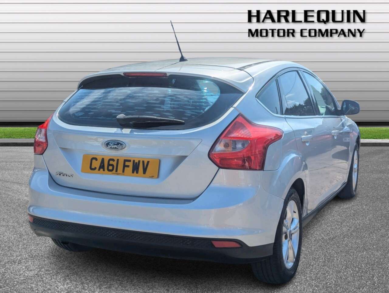 A 2012 FORD FOCUS 1.6 Zetec Hatchback 5dr Petrol Manual Euro 5 (105 ps) FULL SERVICE HISTORY A 2012 FORD FOCUS 1.6 Zetec Hatchback 5dr Petrol Manual Euro 5 (105 ps) FULL SERVICE HISTORY