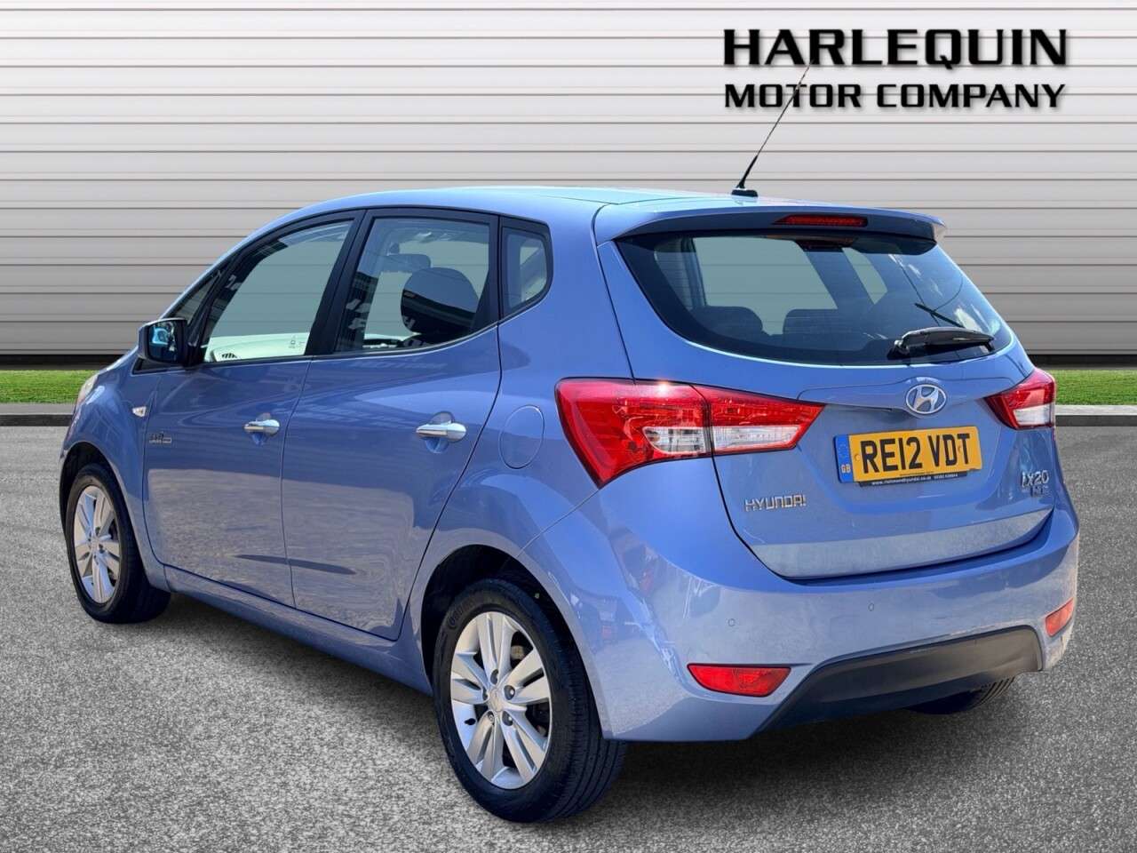 A 2012 HYUNDAI IX20 1.4 Active Hatchback 5dr Petrol Manual Euro 5 (s/s) (90 bhp) A 2012 HYUNDAI IX20 1.4 Active Hatchback 5dr Petrol Manual Euro 5 (s/s) (90 bhp)