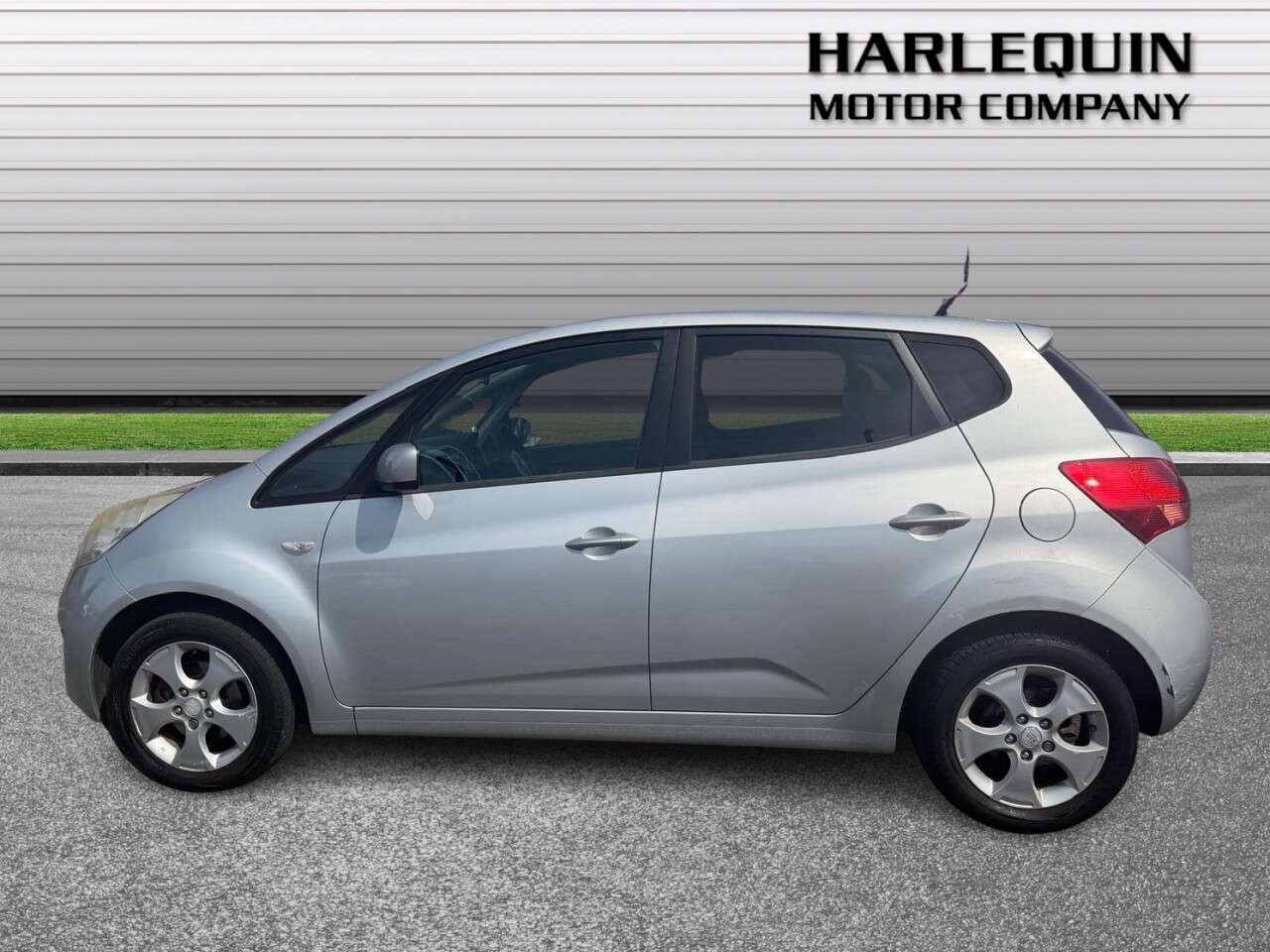 A 2011 KIA VENGA 1.4 3 MPV 5dr Petrol Manual Euro 5 (89 bhp) CHEAP PART EXCHANGE TO CLEAR A 2011 KIA VENGA 1.4 3 MPV 5dr Petrol Manual Euro 5 (89 bhp) CHEAP PART EXCHANGE TO CLEAR