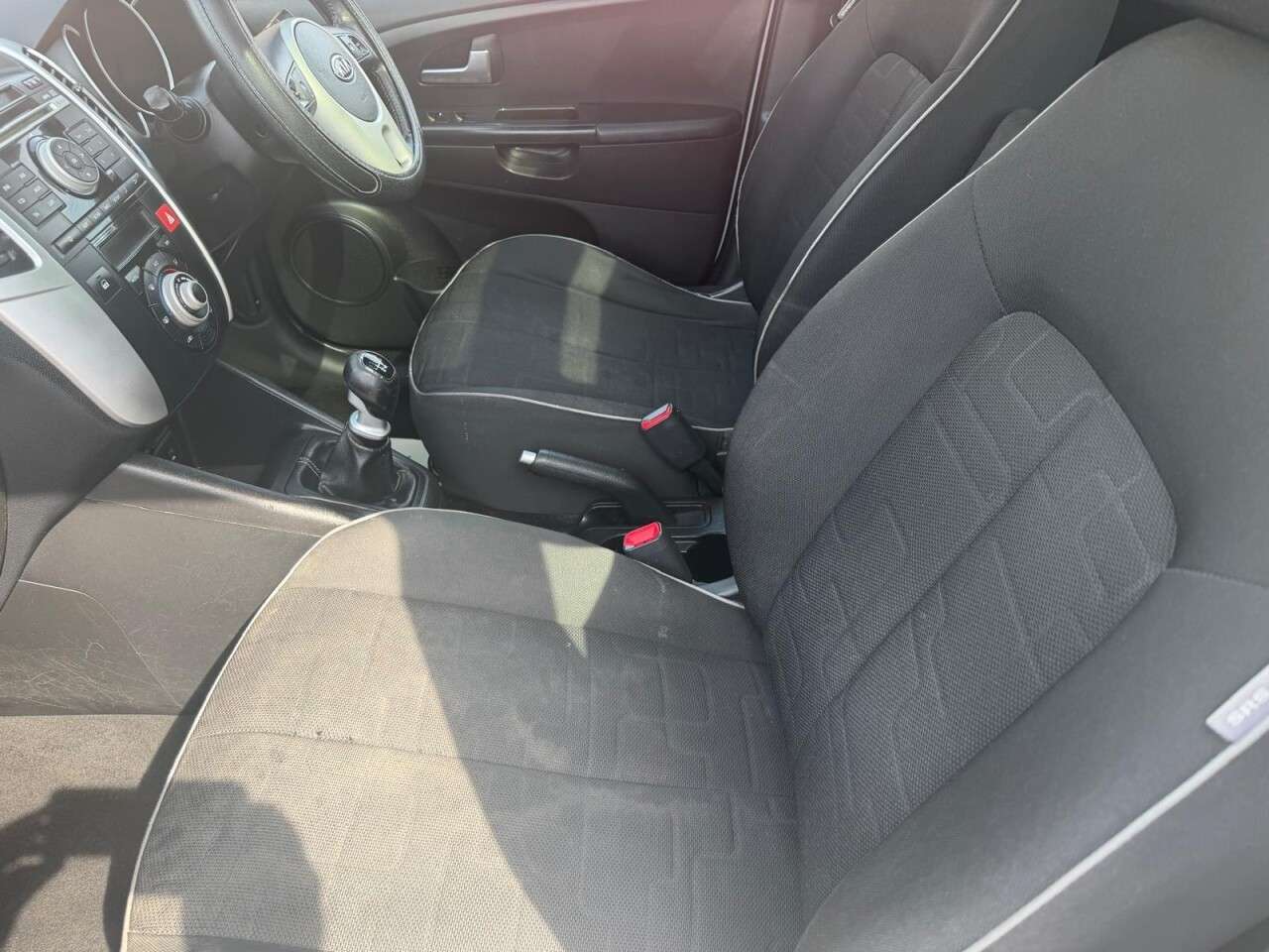 A 2011 KIA VENGA 1.4 3 MPV 5dr Petrol Manual Euro 5 (89 bhp) CHEAP PART EXCHANGE TO CLEAR A 2011 KIA VENGA 1.4 3 MPV 5dr Petrol Manual Euro 5 (89 bhp) CHEAP PART EXCHANGE TO CLEAR