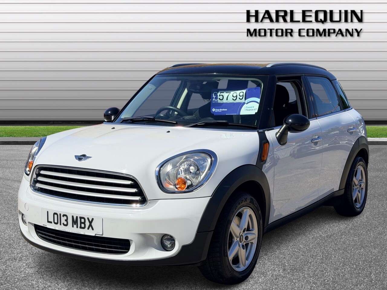 A 2013 MINI COUNTRYMAN 1.6 Cooper SUV 5dr Petrol Auto Euro 6 (122 ps) FULL SERVICE HISTORY 8 STAMP A 2013 MINI COUNTRYMAN 1.6 Cooper SUV 5dr Petrol Auto Euro 6 (122 ps) FULL SERVICE HISTORY 8 STAMP