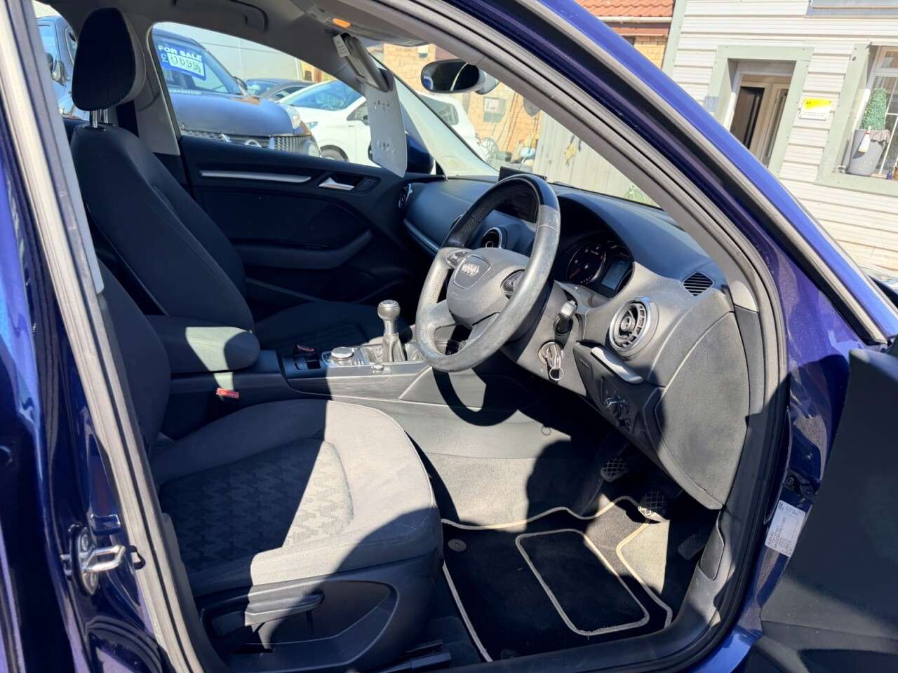 A 2015 AUDI A3 1.6 TDI SE Technik Sportback 5dr Diesel Manual Euro 6 (s/s) (110 ps) FULL S A 2015 AUDI A3 1.6 TDI SE Technik Sportback 5dr Diesel Manual Euro 6 (s/s) (110 ps) FULL S