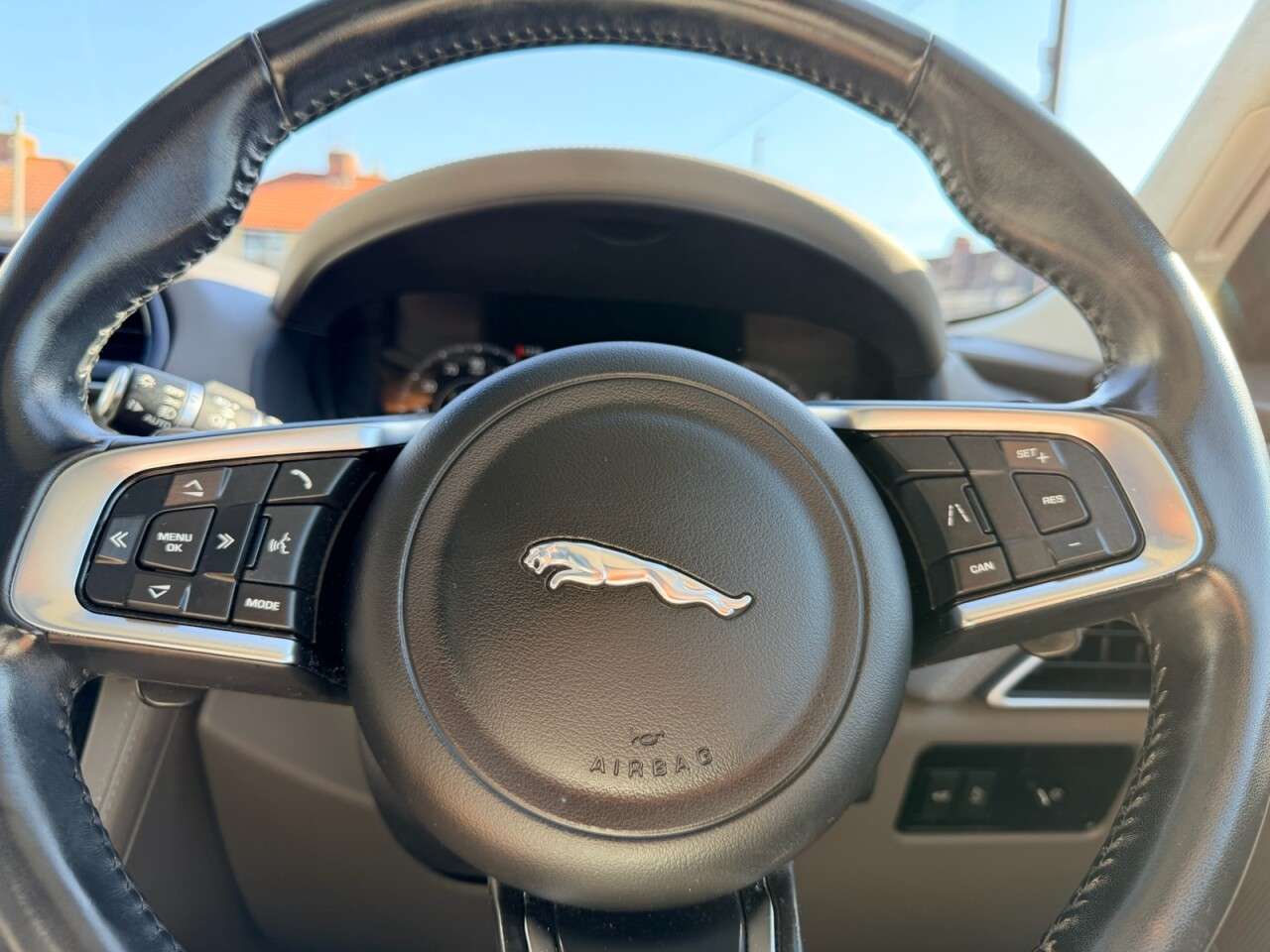 2018 JAGUAR F-PACE 2018 JAGUAR F-PACE
