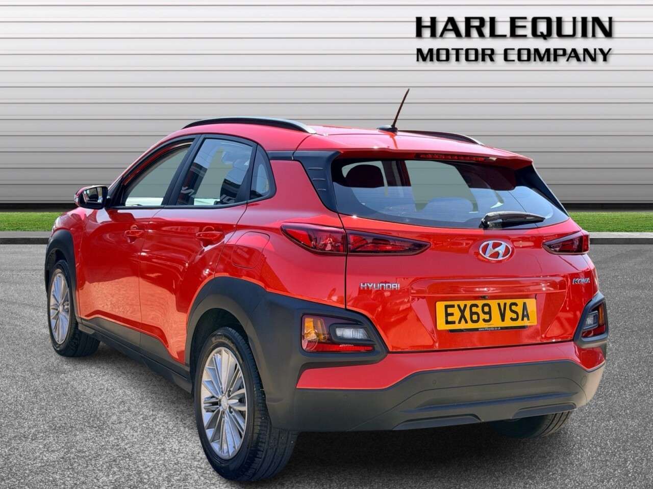 A 2019 HYUNDAI KONA 1.0 T-GDi SE SUV 5dr Petrol Manual Euro 6 (s/s) (120 ps) FSH-CAR PLAY-AC-RE A 2019 HYUNDAI KONA 1.0 T-GDi SE SUV 5dr Petrol Manual Euro 6 (s/s) (120 ps) FSH-CAR PLAY-AC-RE