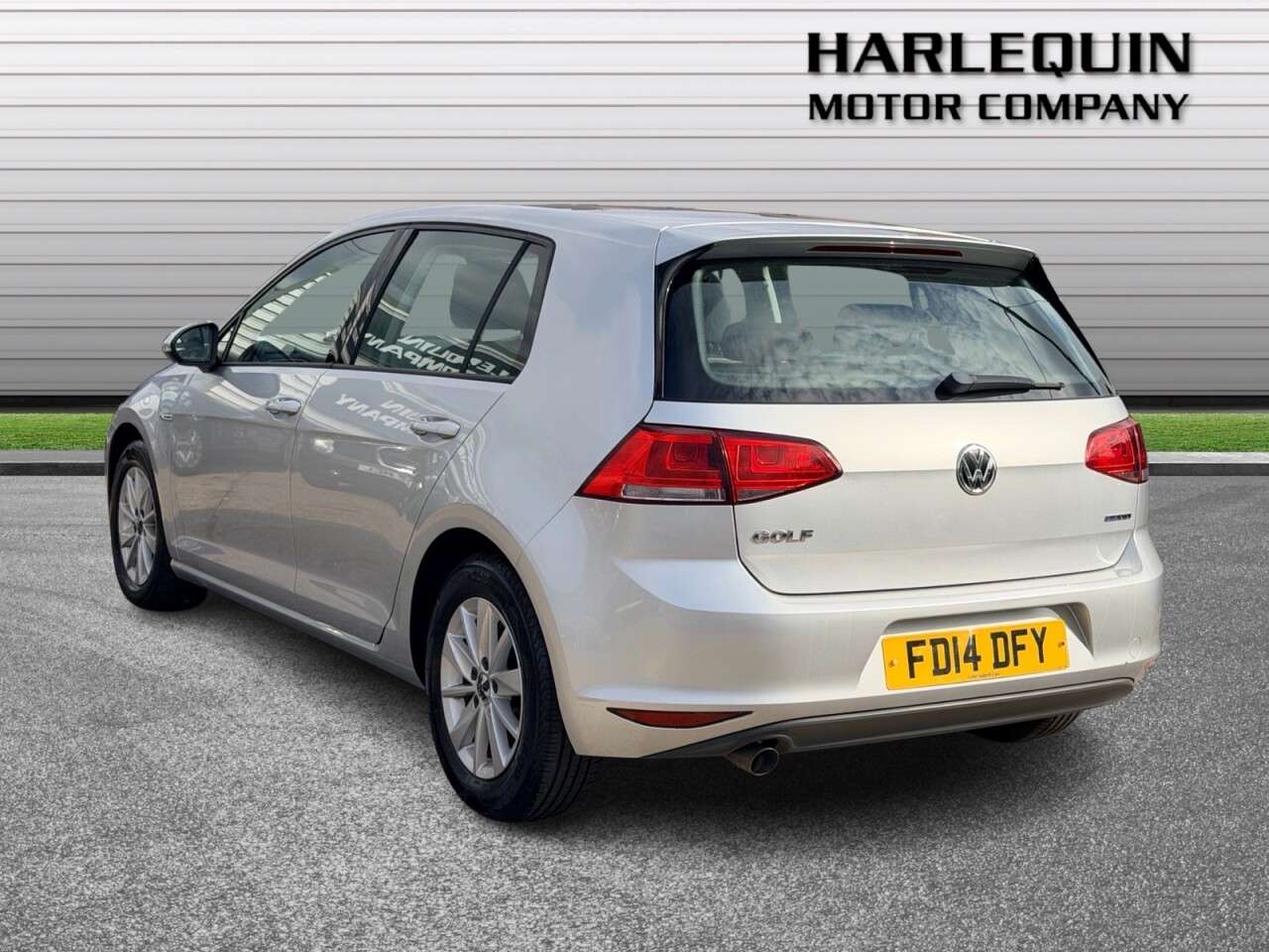 A 2014 VOLKSWAGEN GOLF 1.6 TDI BlueMotion Hatchback 5dr Diesel Manual Euro 5 (s/s) (110 ps) FULL S A 2014 VOLKSWAGEN GOLF 1.6 TDI BlueMotion Hatchback 5dr Diesel Manual Euro 5 (s/s) (110 ps) FULL S