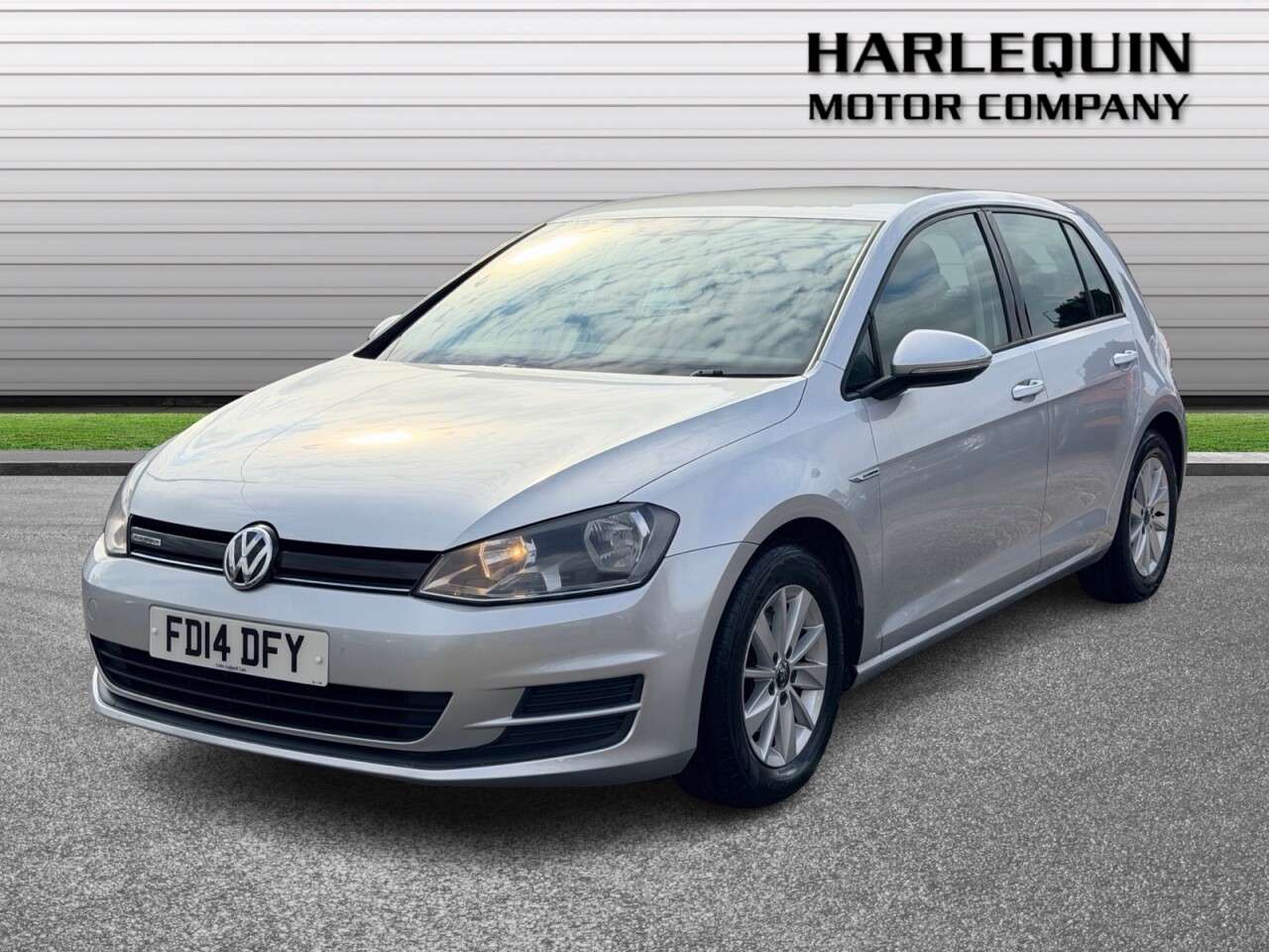 A 2014 VOLKSWAGEN GOLF 1.6 TDI BlueMotion Hatchback 5dr Diesel Manual Euro 5 (s/s) (110 ps) FULL S A 2014 VOLKSWAGEN GOLF 1.6 TDI BlueMotion Hatchback 5dr Diesel Manual Euro 5 (s/s) (110 ps) FULL S