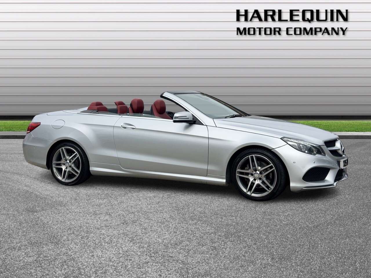 A 2015 MERCEDES-BENZ E CLASS 2.1 E220 BlueTEC AMG Line Cabriolet 2dr Diesel G-Tronic+ Euro 6 (s/s) (177 A 2015 MERCEDES-BENZ E CLASS 2.1 E220 BlueTEC AMG Line Cabriolet 2dr Diesel G-Tronic+ Euro 6 (s/s) (177