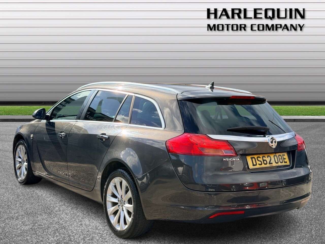 A 2013 VAUXHALL INSIGNIA 2.0 CDTi ecoFLEX Elite Nav Sports Tourer 5dr Diesel Manual Euro 5 (s/s) (16 A 2013 VAUXHALL INSIGNIA 2.0 CDTi ecoFLEX Elite Nav Sports Tourer 5dr Diesel Manual Euro 5 (s/s) (16