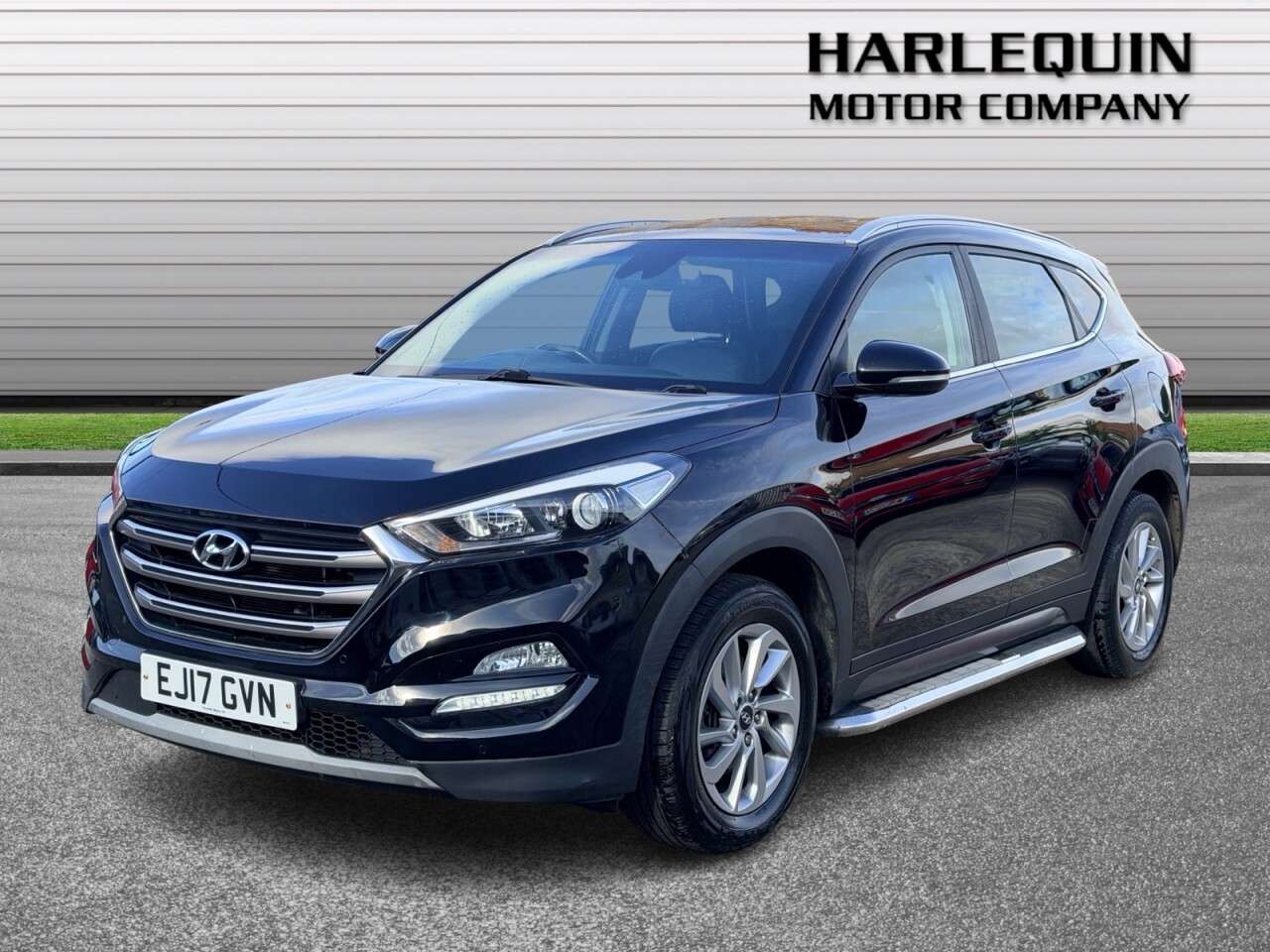 A 2017 HYUNDAI TUCSON 1.7 CRDi Blue Drive Premium SUV 5dr Diesel Manual Euro 6 (s/s) (116 ps) FSH A 2017 HYUNDAI TUCSON 1.7 CRDi Blue Drive Premium SUV 5dr Diesel Manual Euro 6 (s/s) (116 ps) FSH