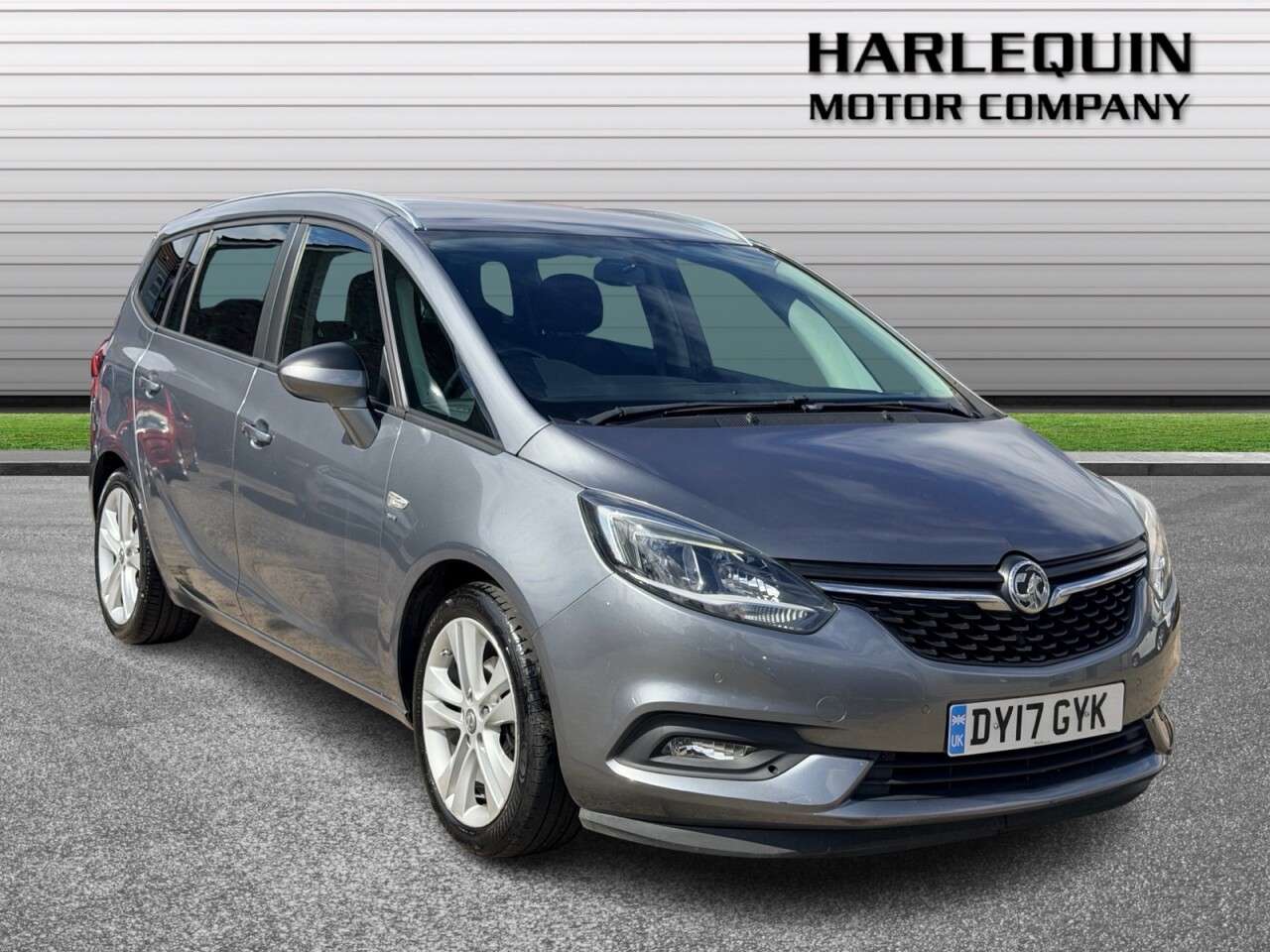 A 2017 VAUXHALL ZAFIRA TOURER 1.4i Turbo SRi MPV 5dr Petrol Manual Euro 6 (140 ps) FULL SERVICE HISTORY 9 A 2017 VAUXHALL ZAFIRA TOURER 1.4i Turbo SRi MPV 5dr Petrol Manual Euro 6 (140 ps) FULL SERVICE HISTORY 9