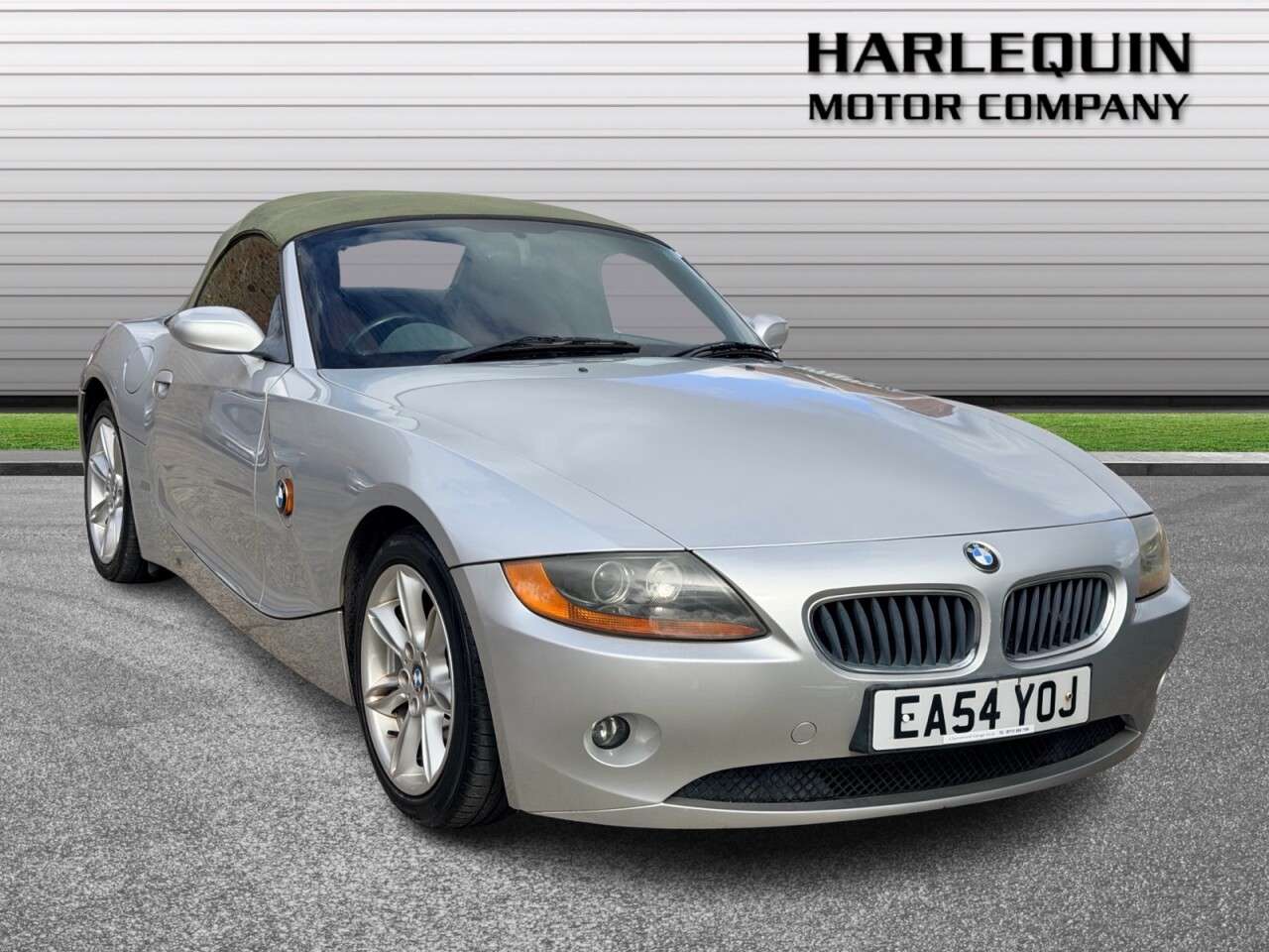 A 2004 BMW Z4 2.2i SE Convertible 2dr Petrol Manual Euro 3 (170 ps) SERVICE HISTORY CONVE A 2004 BMW Z4 2.2i SE Convertible 2dr Petrol Manual Euro 3 (170 ps) SERVICE HISTORY CONVE