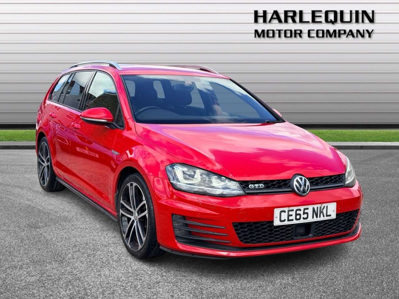 A 2015 VOLKSWAGEN GOLF 2.0 TDI BlueMotion Tech GTD (Nav) Estate 5dr Diesel Manual Euro 6 (s/s) (18 A 2015 VOLKSWAGEN GOLF 2.0 TDI BlueMotion Tech GTD (Nav) Estate 5dr Diesel Manual Euro 6 (s/s) (18