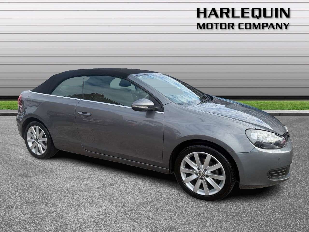 A 2012 VOLKSWAGEN GOLF 1.6 TDI BlueMotion Tech SE Cabriolet 2dr Diesel Manual Euro 5 (s/s) (105 ps A 2012 VOLKSWAGEN GOLF 1.6 TDI BlueMotion Tech SE Cabriolet 2dr Diesel Manual Euro 5 (s/s) (105 ps
