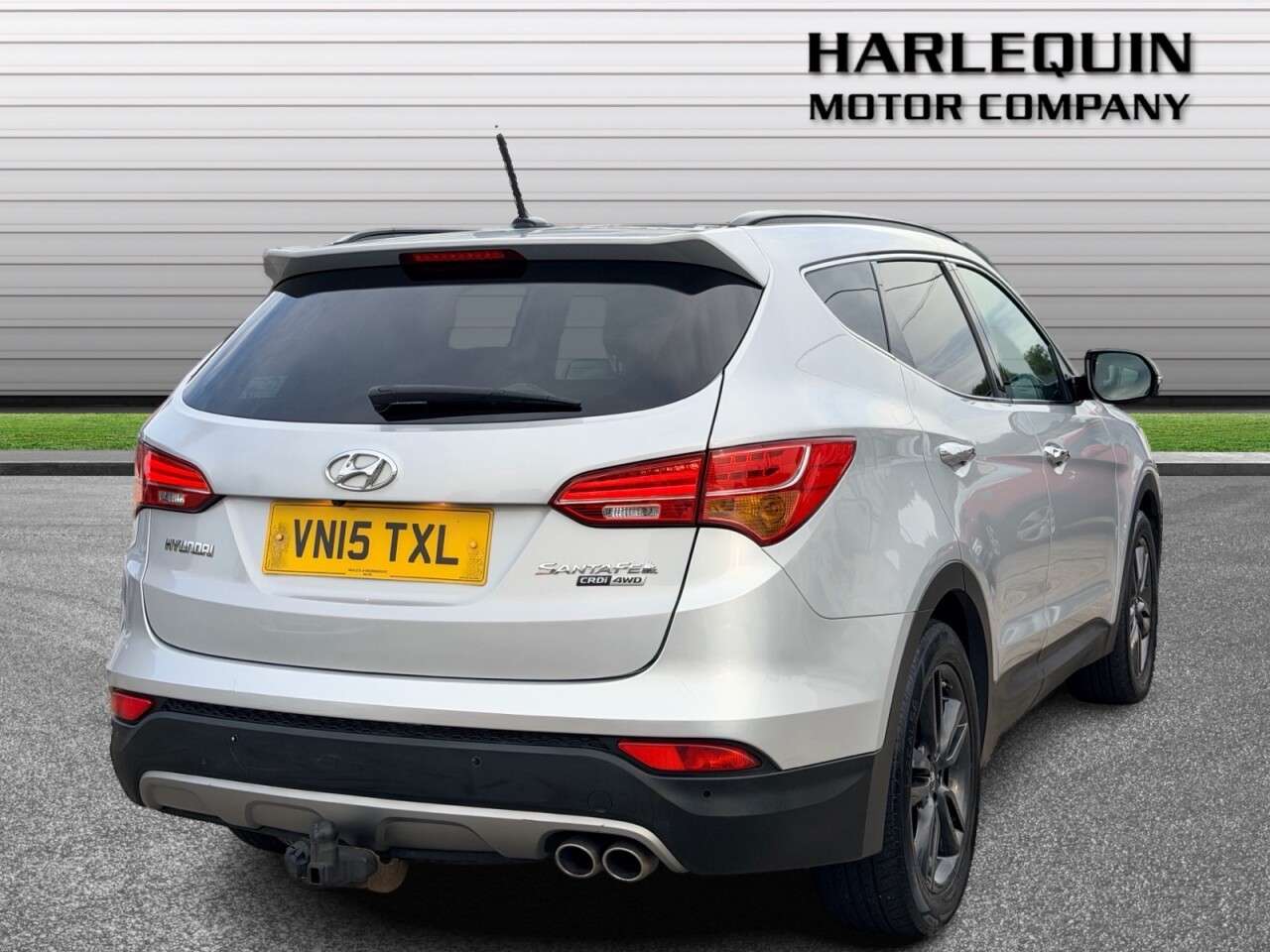 A 2015 HYUNDAI SANTA FE 2.2 CRDi Premium SE SUV 5dr Diesel Manual 4WD Euro 5 (7 seat) (194 bhp) 7 S A 2015 HYUNDAI SANTA FE 2.2 CRDi Premium SE SUV 5dr Diesel Manual 4WD Euro 5 (7 seat) (194 bhp) 7 S