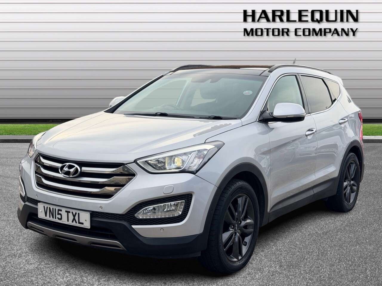A 2015 HYUNDAI SANTA FE 2.2 CRDi Premium SE SUV 5dr Diesel Manual 4WD Euro 5 (7 seat) (194 bhp) 7 S A 2015 HYUNDAI SANTA FE 2.2 CRDi Premium SE SUV 5dr Diesel Manual 4WD Euro 5 (7 seat) (194 bhp) 7 S