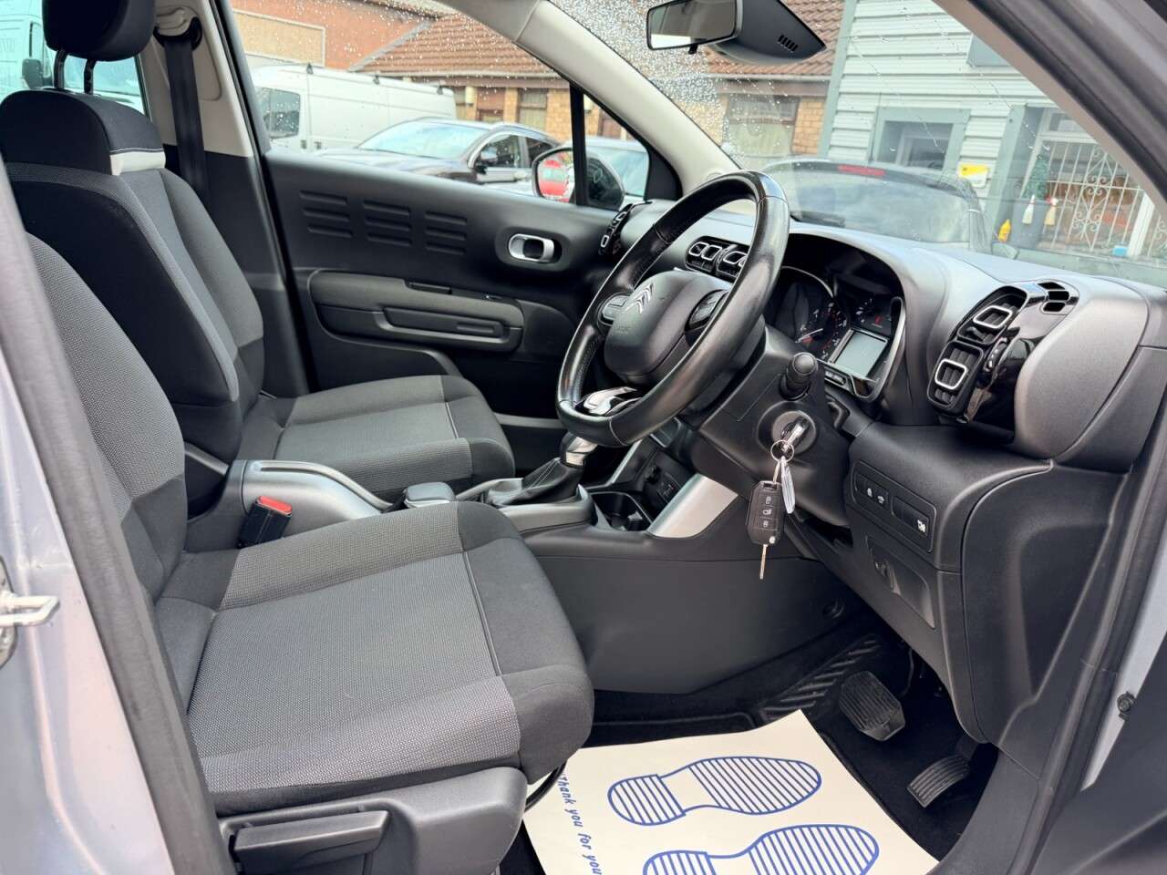 A 2021 CITROEN C3 AIRCROSS 1.2 PureTech Shine SUV 5dr Petrol EAT6 Euro 6 (s/s) (130 ps) FULL SERVICE H A 2021 CITROEN C3 AIRCROSS 1.2 PureTech Shine SUV 5dr Petrol EAT6 Euro 6 (s/s) (130 ps) FULL SERVICE H
