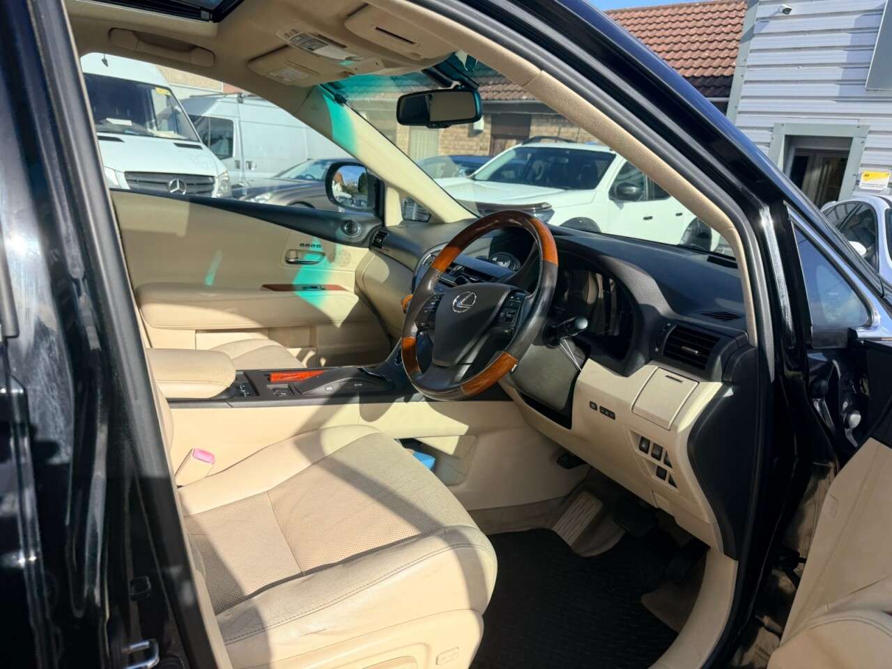 A 2009 LEXUS RX 3.5 450h V6 SE-L SUV 5dr Petrol Hybrid CVT 4WD Euro 4 (s/s) (299 ps) LEXUS A 2009 LEXUS RX 3.5 450h V6 SE-L SUV 5dr Petrol Hybrid CVT 4WD Euro 4 (s/s) (299 ps) LEXUS