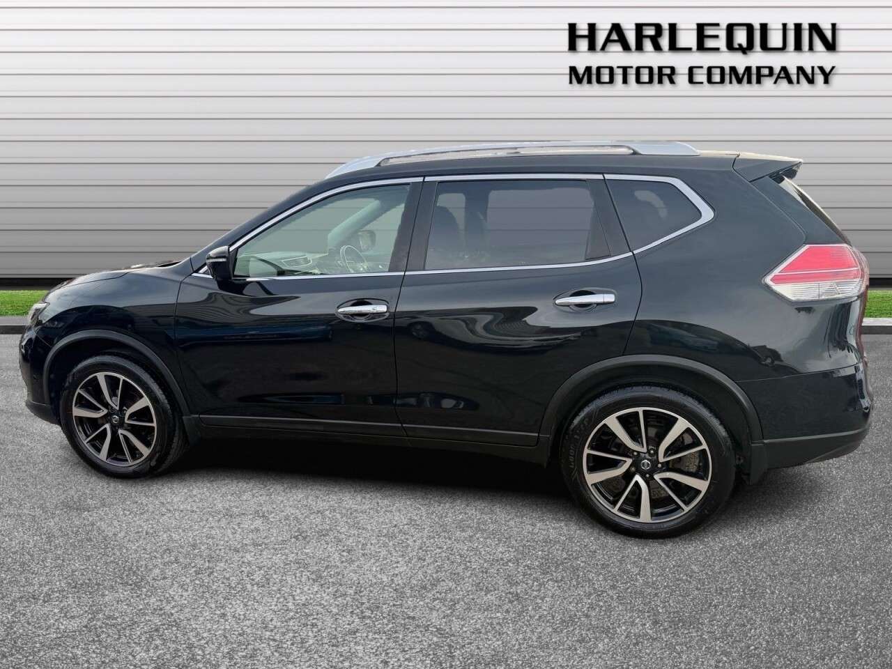 A 2017 NISSAN X-TRAIL 1.6 dCi Tekna SUV 5dr Diesel Manual Euro 6 (s/s) (130 ps) LEATHER-FSH-SATNA A 2017 NISSAN X-TRAIL 1.6 dCi Tekna SUV 5dr Diesel Manual Euro 6 (s/s) (130 ps) LEATHER-FSH-SATNA