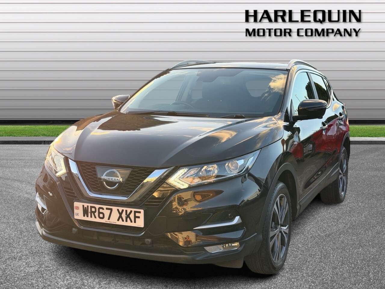 A 2017 NISSAN QASHQAI 1.5 dCi N-Connecta SUV 5dr Diesel Manual Euro 6 (s/s) (110 ps) FULL SERVICE A 2017 NISSAN QASHQAI 1.5 dCi N-Connecta SUV 5dr Diesel Manual Euro 6 (s/s) (110 ps) FULL SERVICE