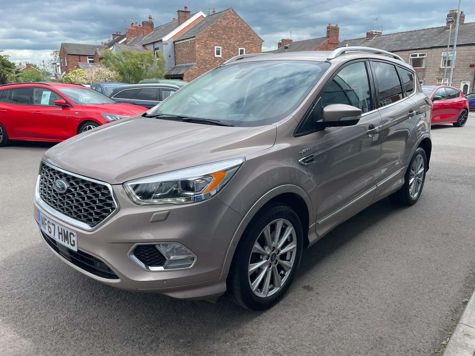 A 2017 FORD KUGA VIGNALE 2.0 TDCi 5dr 2WD A 2017 FORD KUGA VIGNALE 2.0 TDCi 5dr 2WD