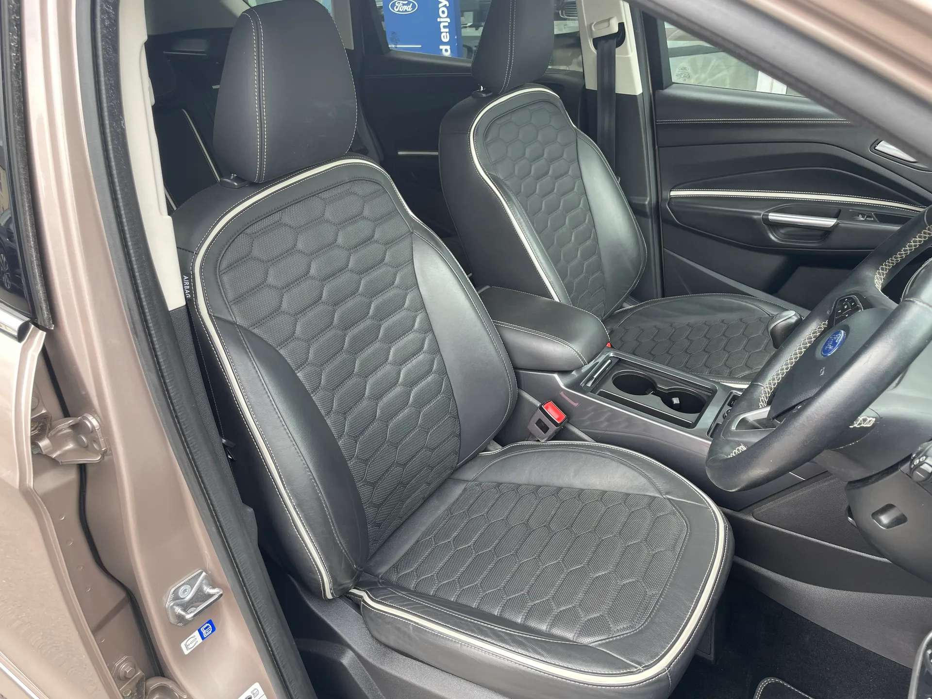 2017 FORD KUGA VIGNALE 2017 FORD KUGA VIGNALE