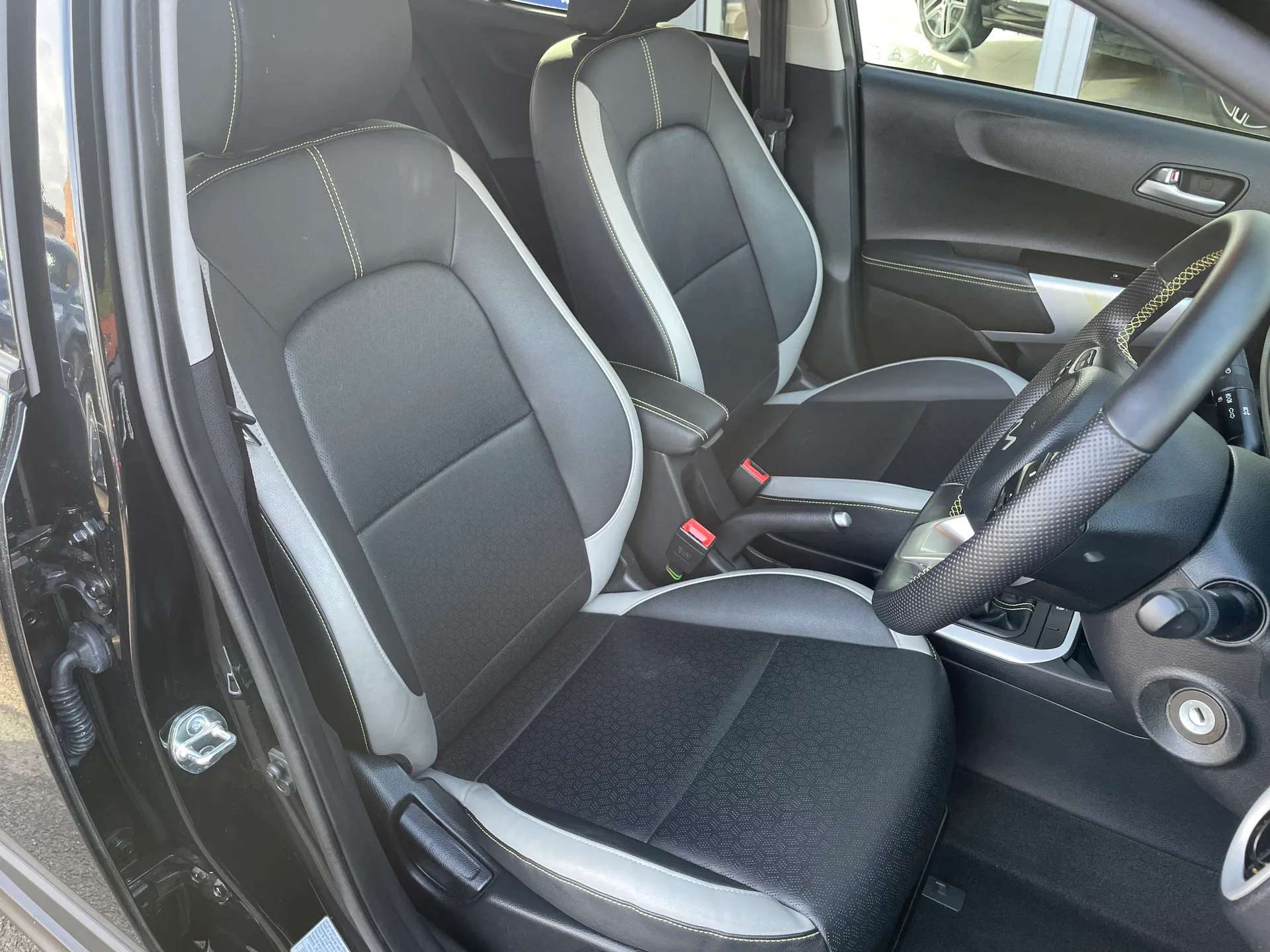 2023 KIA PICANTO 2023 KIA PICANTO