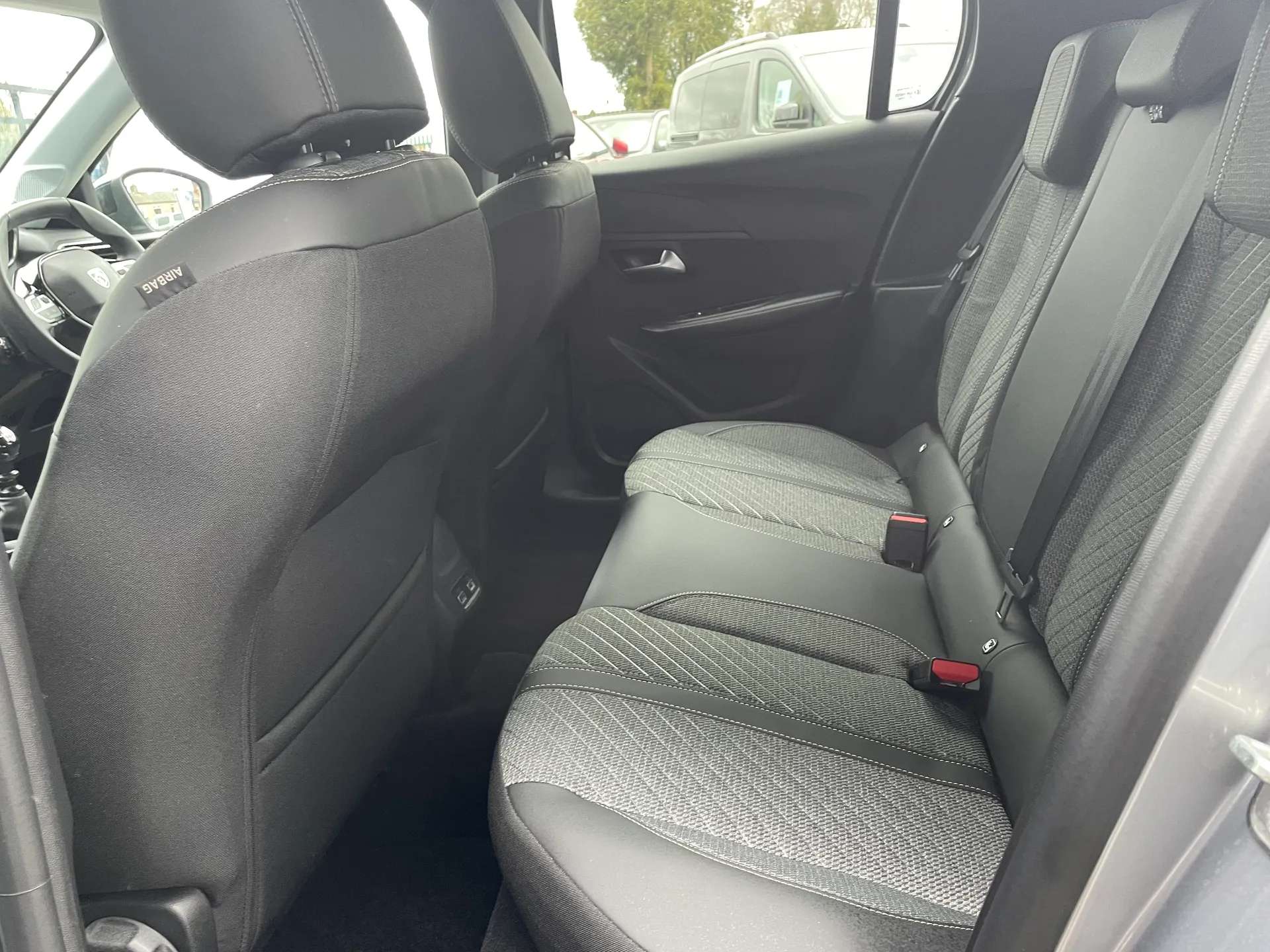 2024 PEUGEOT 208 2024 PEUGEOT 208