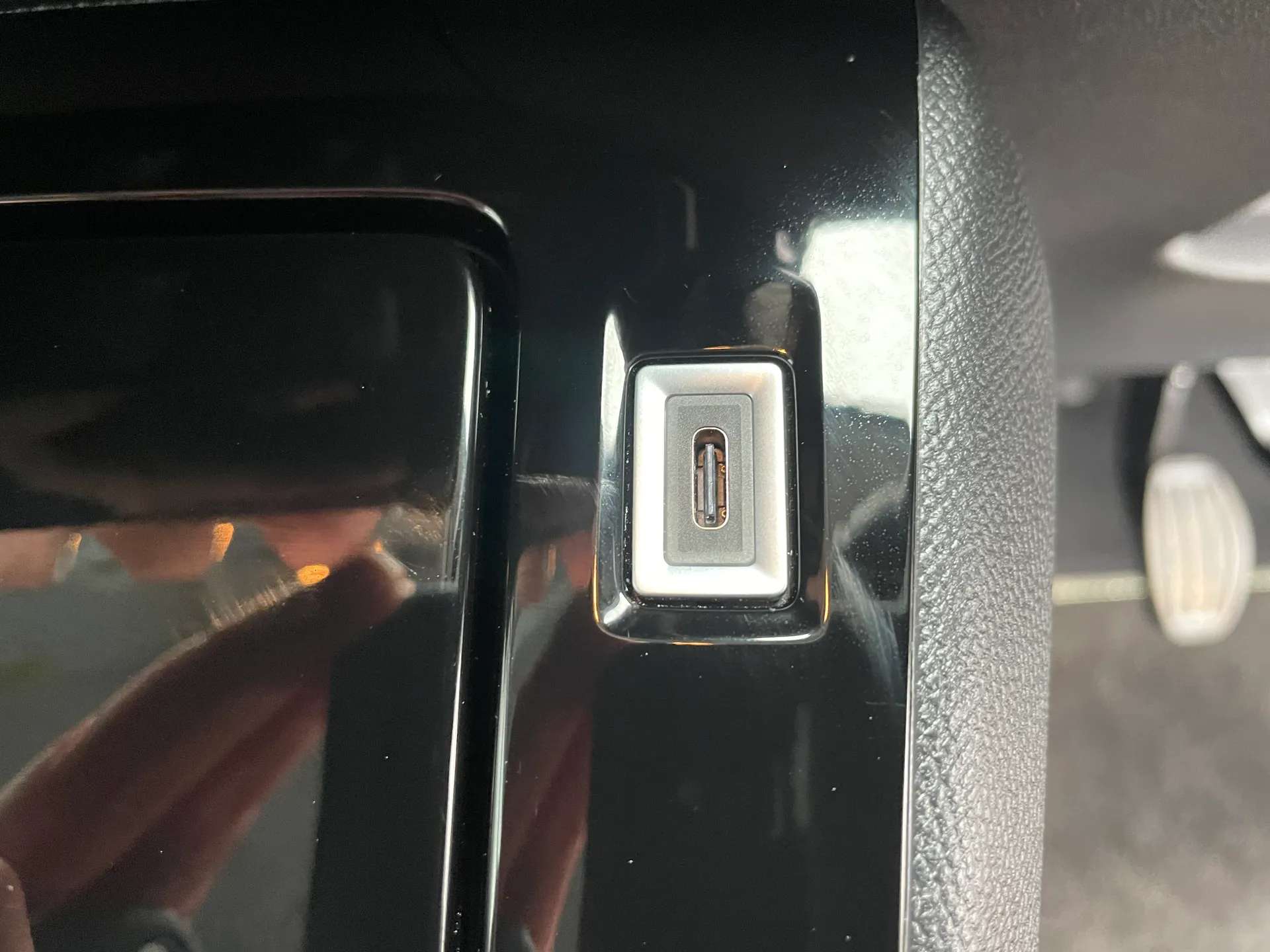 2024 PEUGEOT 208 2024 PEUGEOT 208