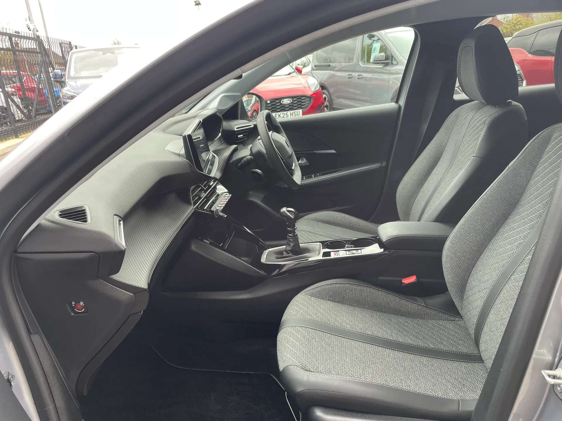 2024 PEUGEOT 208 2024 PEUGEOT 208