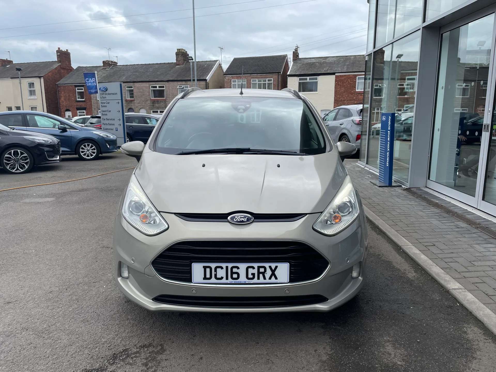 A 2016 FORD B-MAX 1.5 TDCi 95 Titanium 5dr A 2016 FORD B-MAX 1.5 TDCi 95 Titanium 5dr