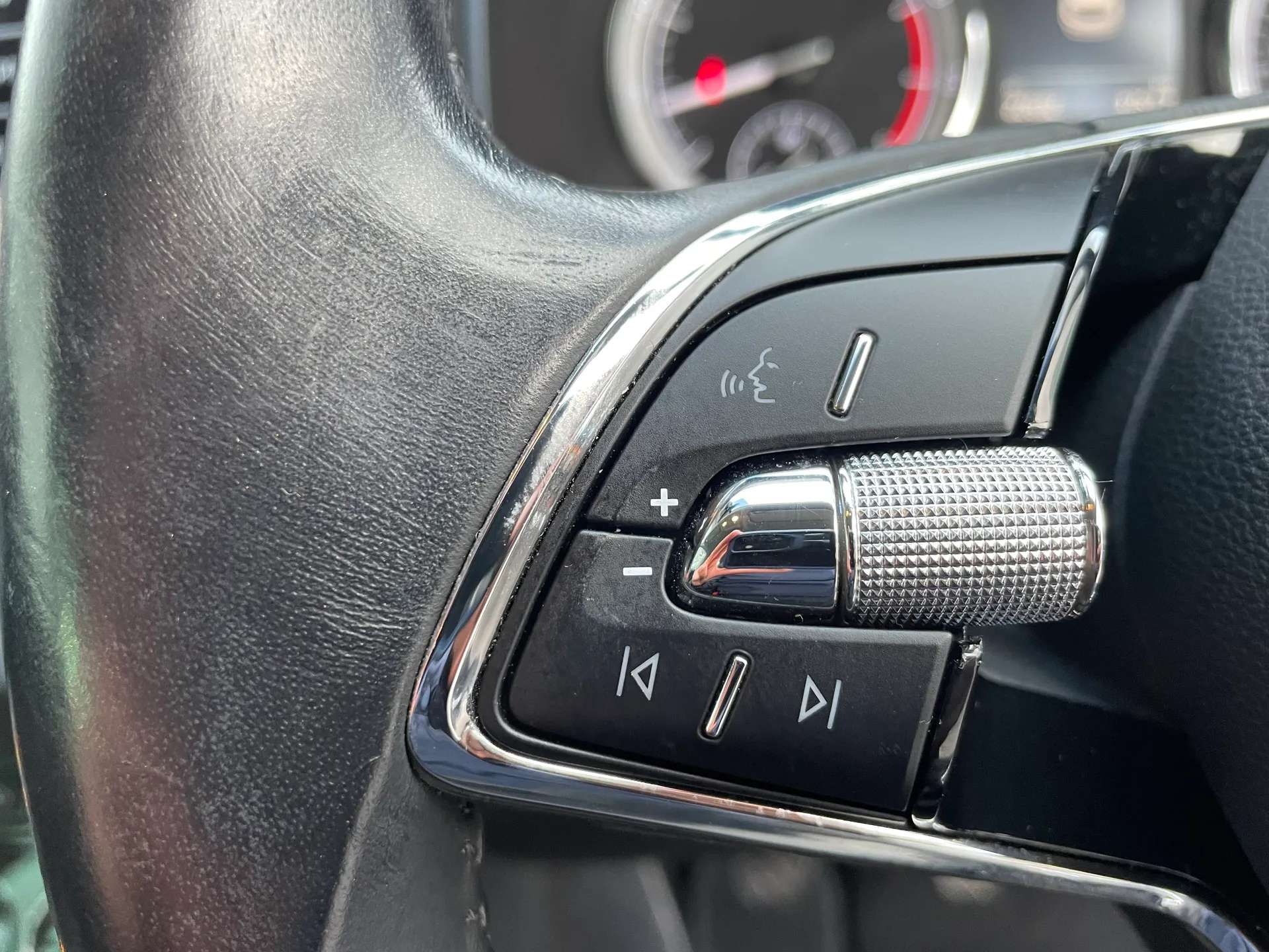 2021 SKODA KAROQ 2021 SKODA KAROQ