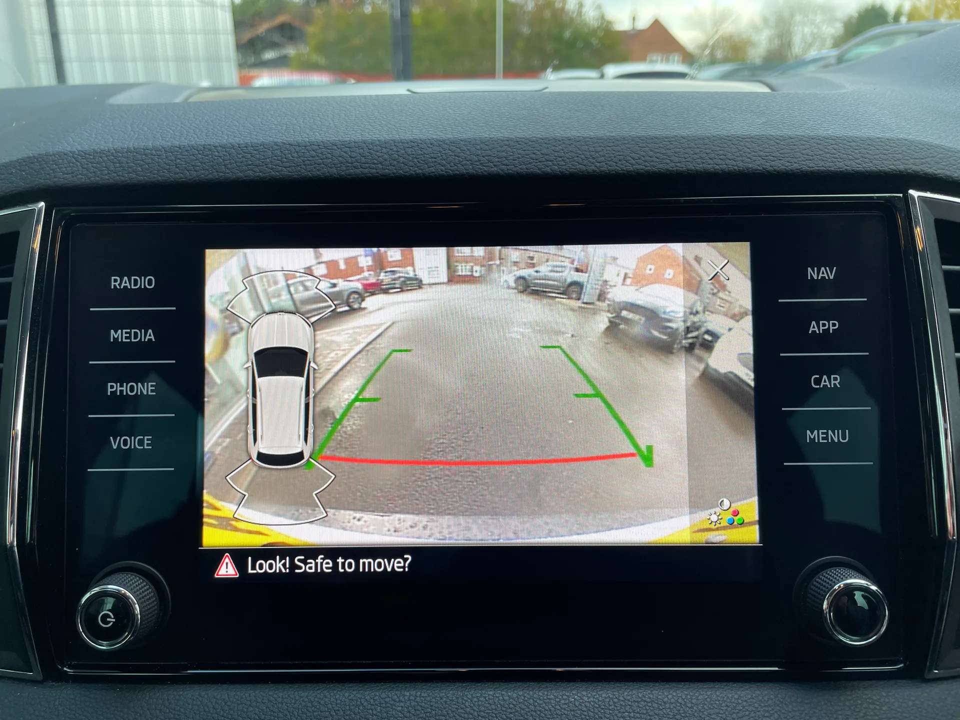 2021 SKODA KAROQ 2021 SKODA KAROQ