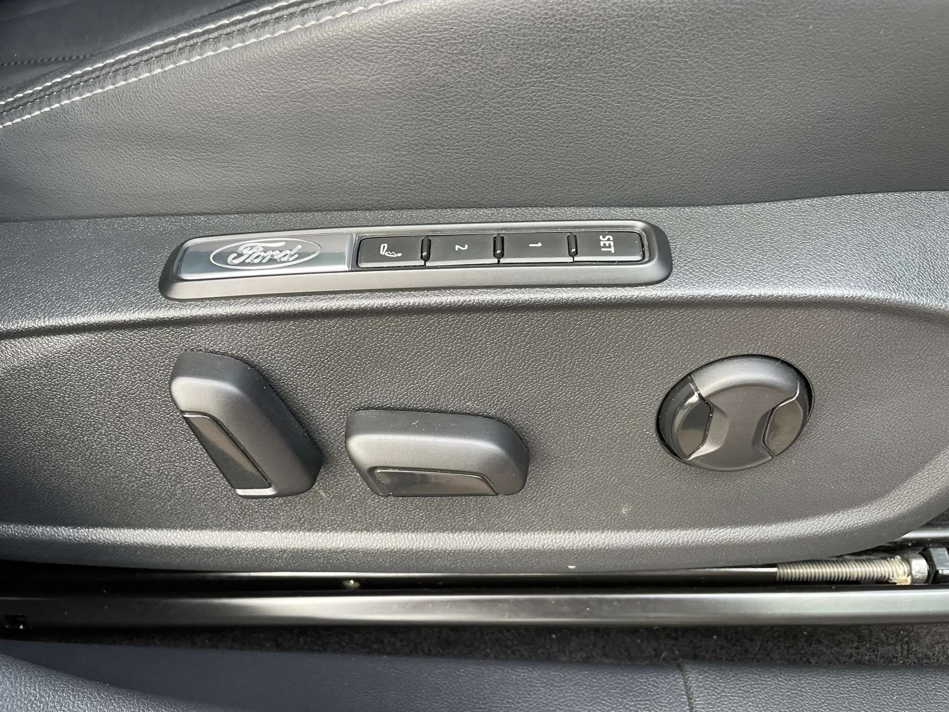 2024 FORD EXPLORER 2024 FORD EXPLORER