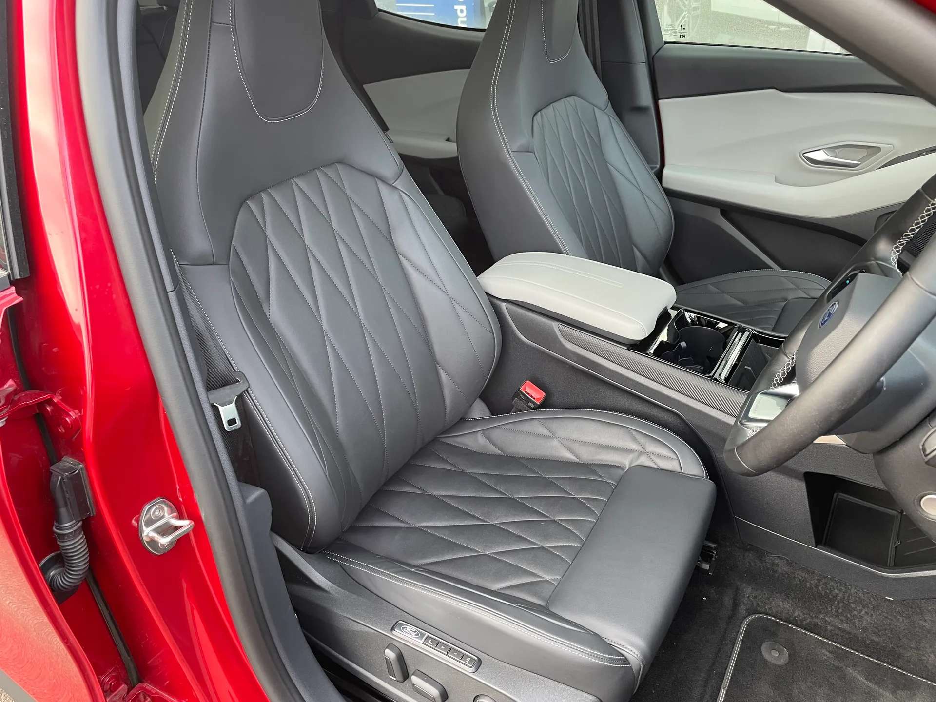 2024 FORD EXPLORER 2024 FORD EXPLORER