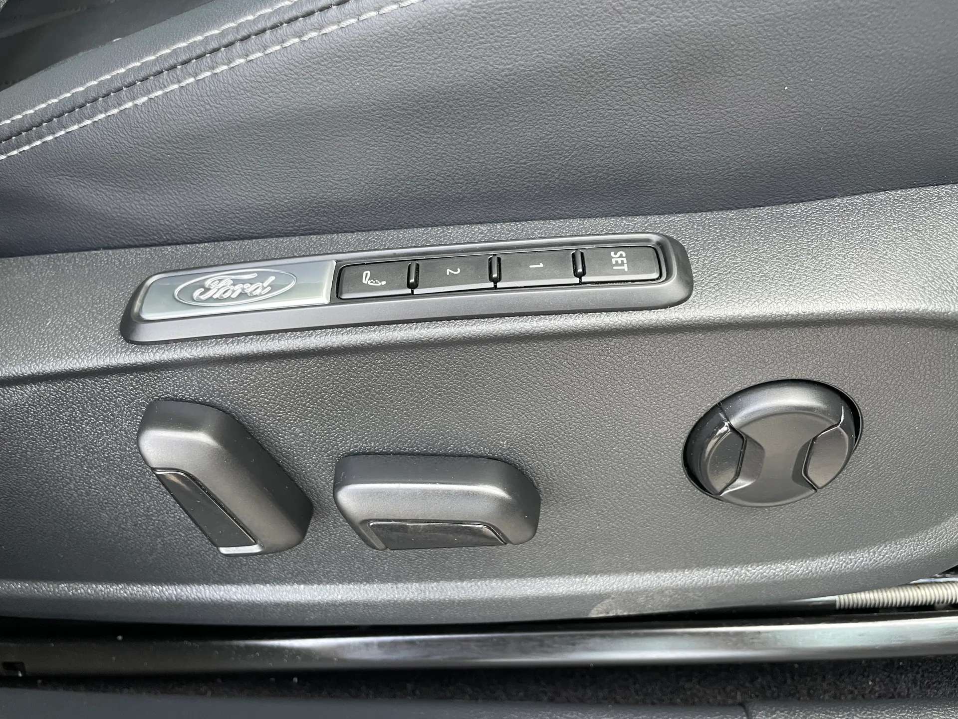 2025 FORD EXPLORER 2025 FORD EXPLORER