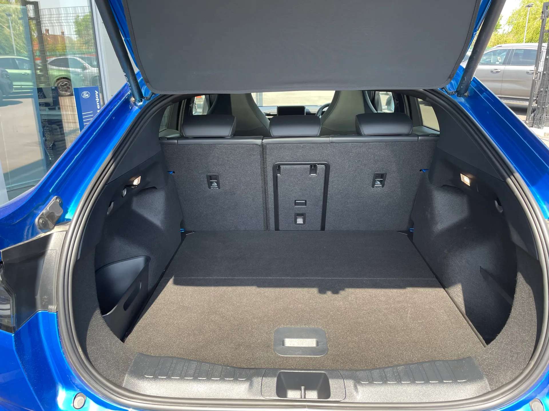 2025 FORD CAPRI 2025 FORD CAPRI