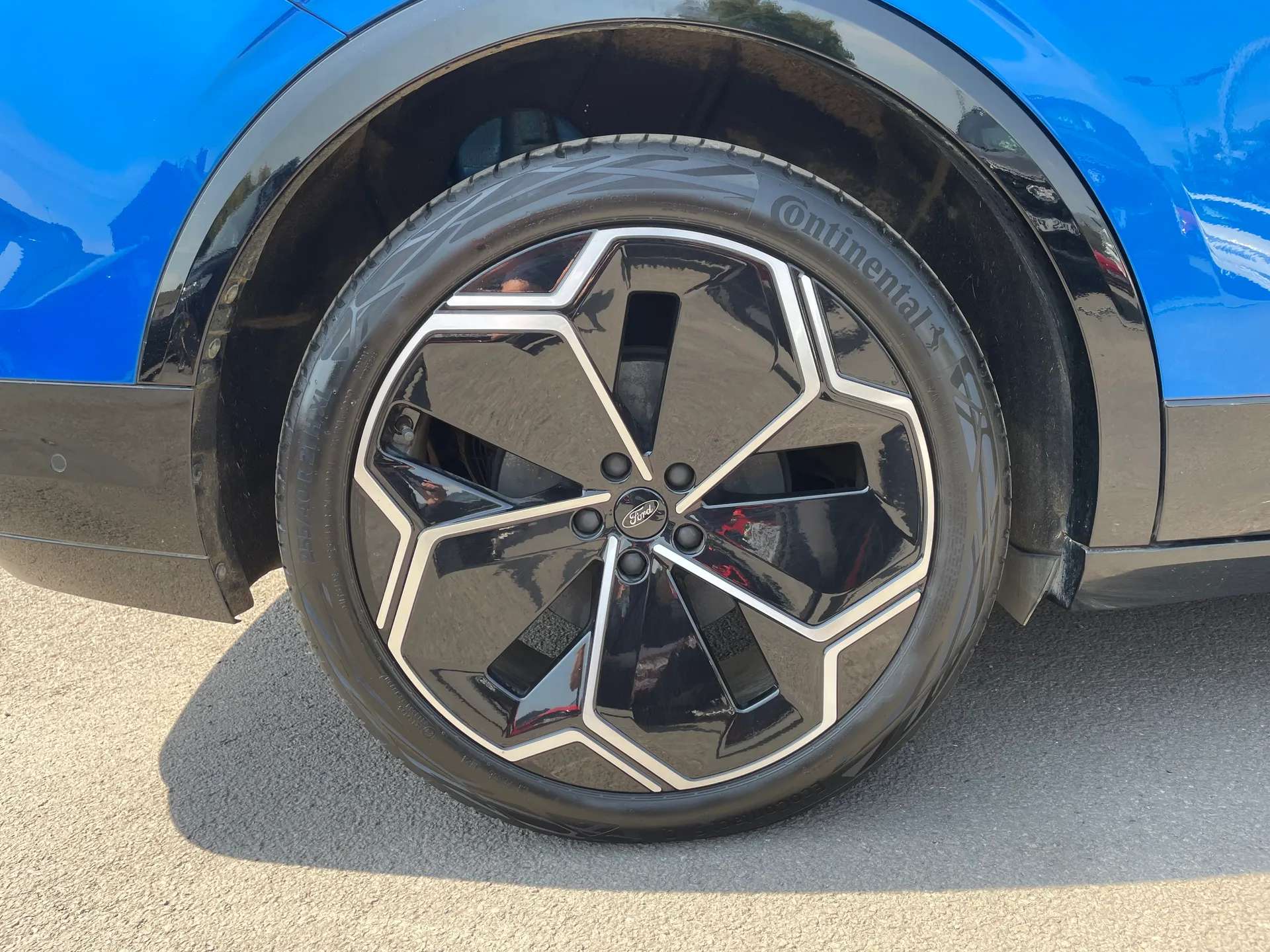 2025 FORD CAPRI 2025 FORD CAPRI
