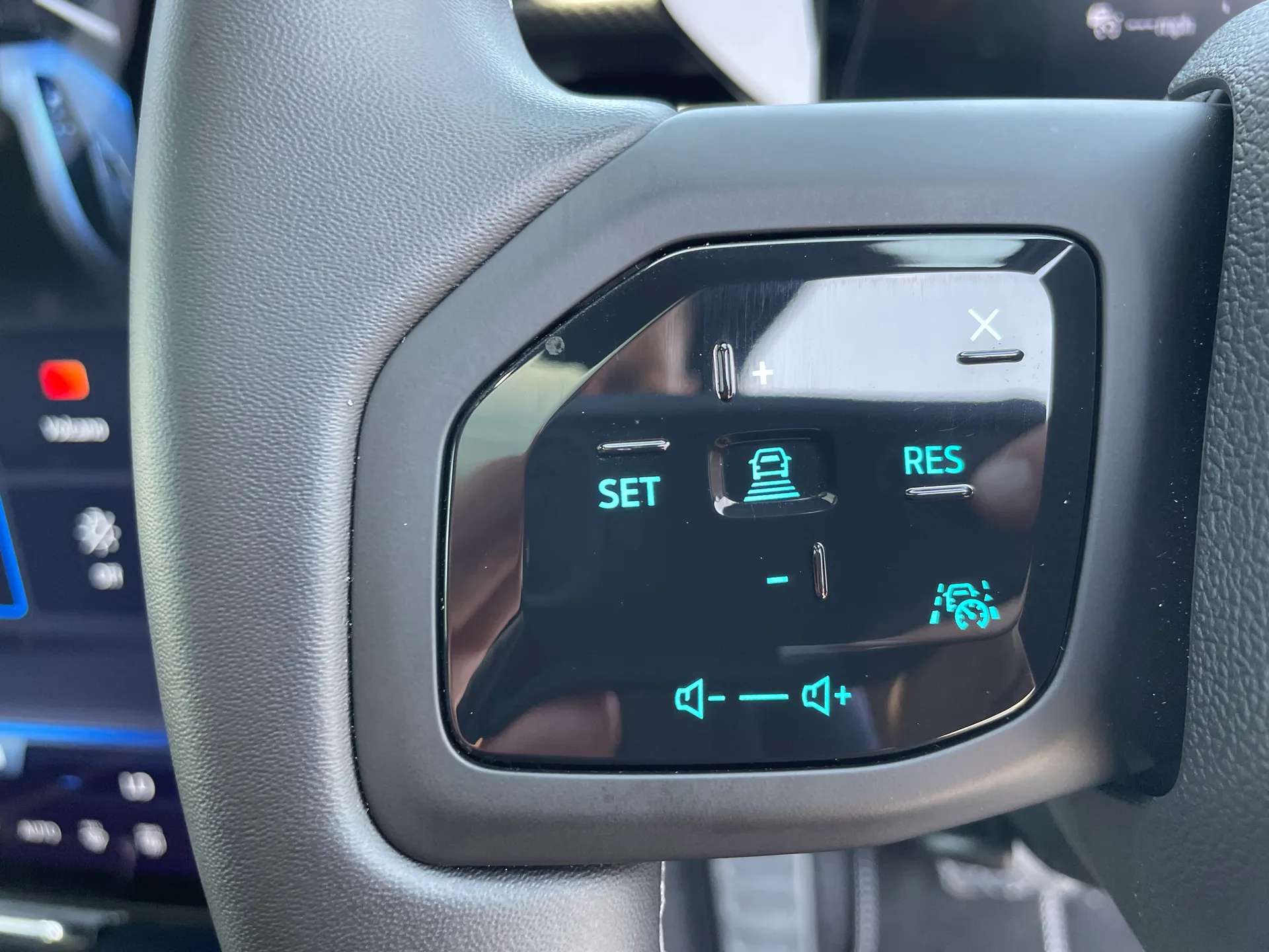 2025 FORD CAPRI 2025 FORD CAPRI