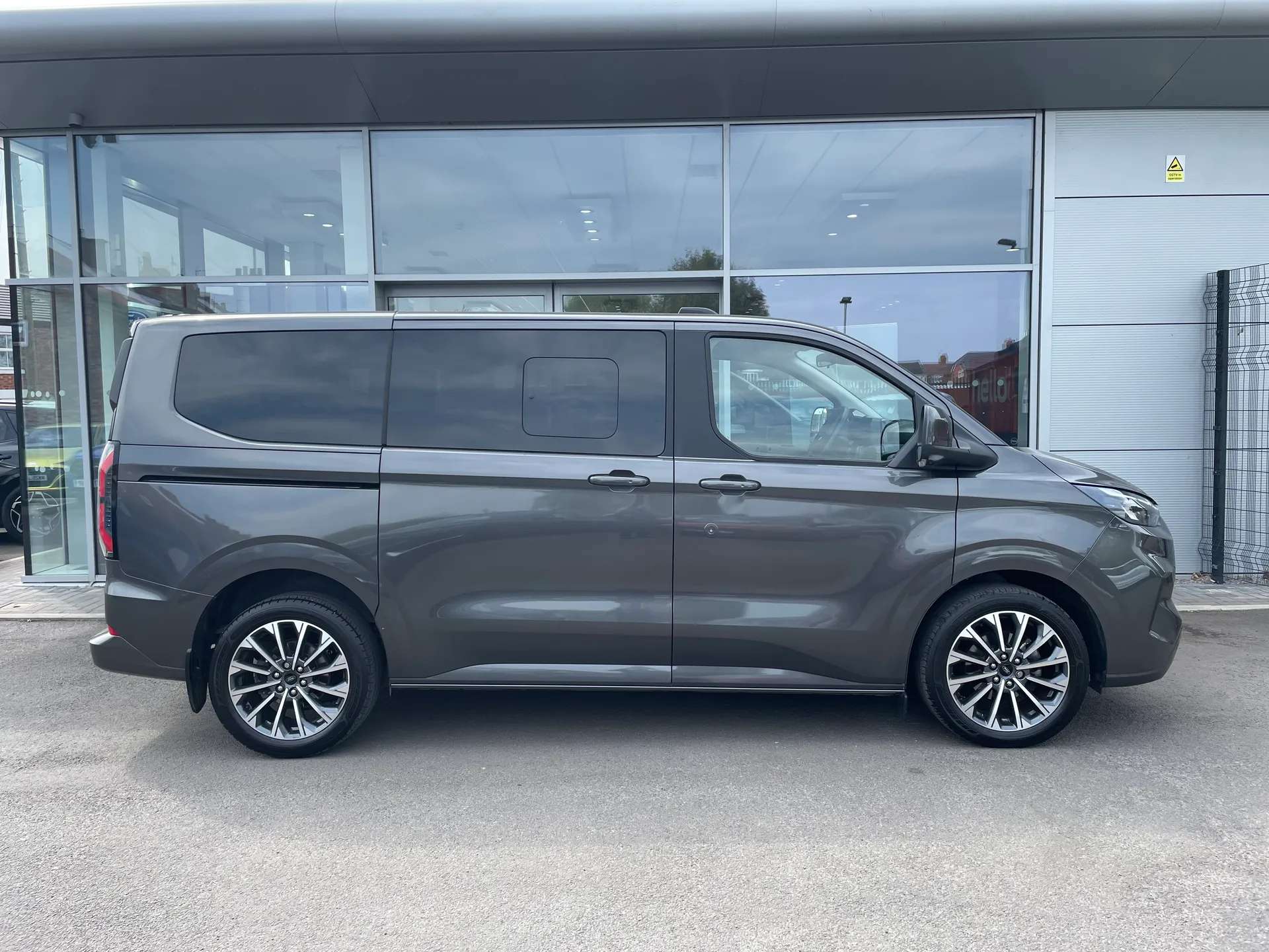 2024 FORD TOURNEO CUSTOM 2024 FORD TOURNEO CUSTOM