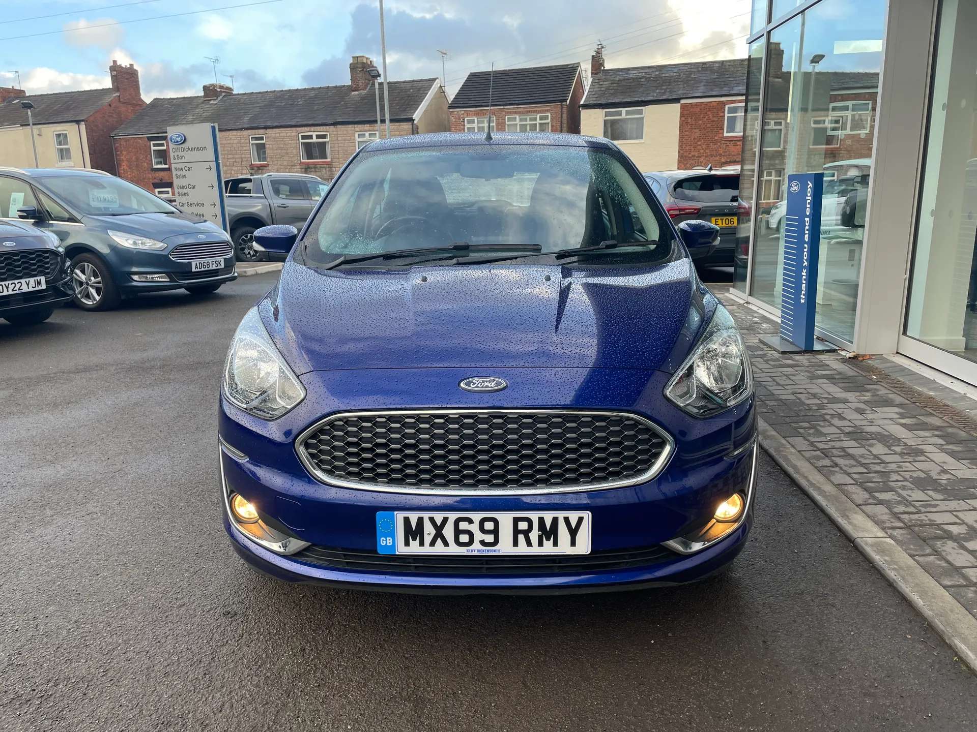 A 2019 FORD KA+ 1.2 85 Zetec 5dr A 2019 FORD KA+ 1.2 85 Zetec 5dr