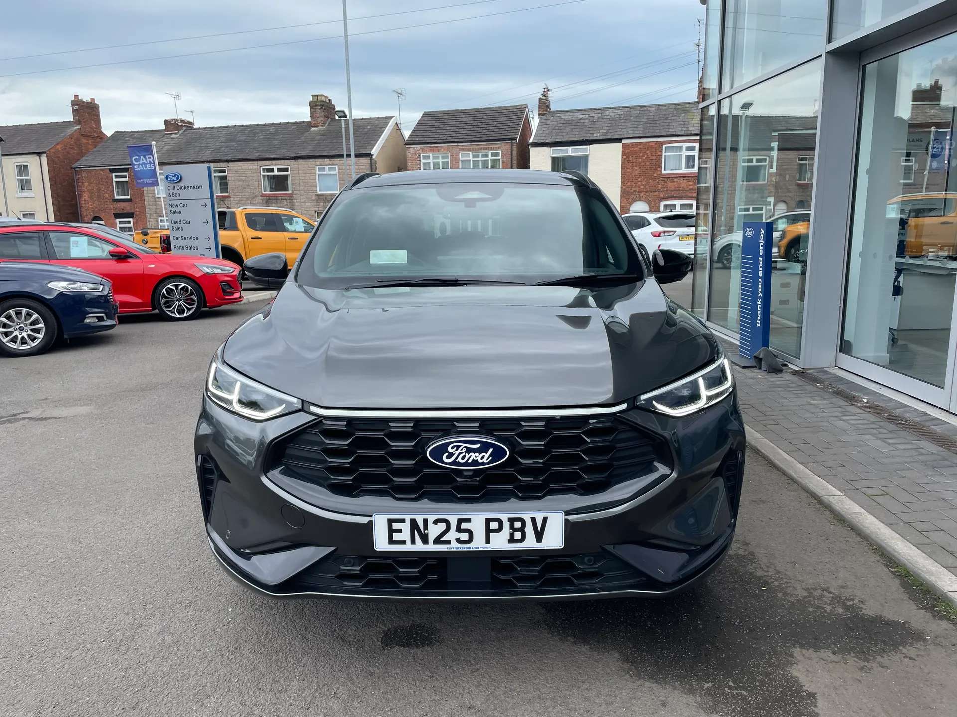 A 2025 FORD KUGA 2.5 PHEV ST-Line X Black Package 5dr CVT A 2025 FORD KUGA 2.5 PHEV ST-Line X Black Package 5dr CVT