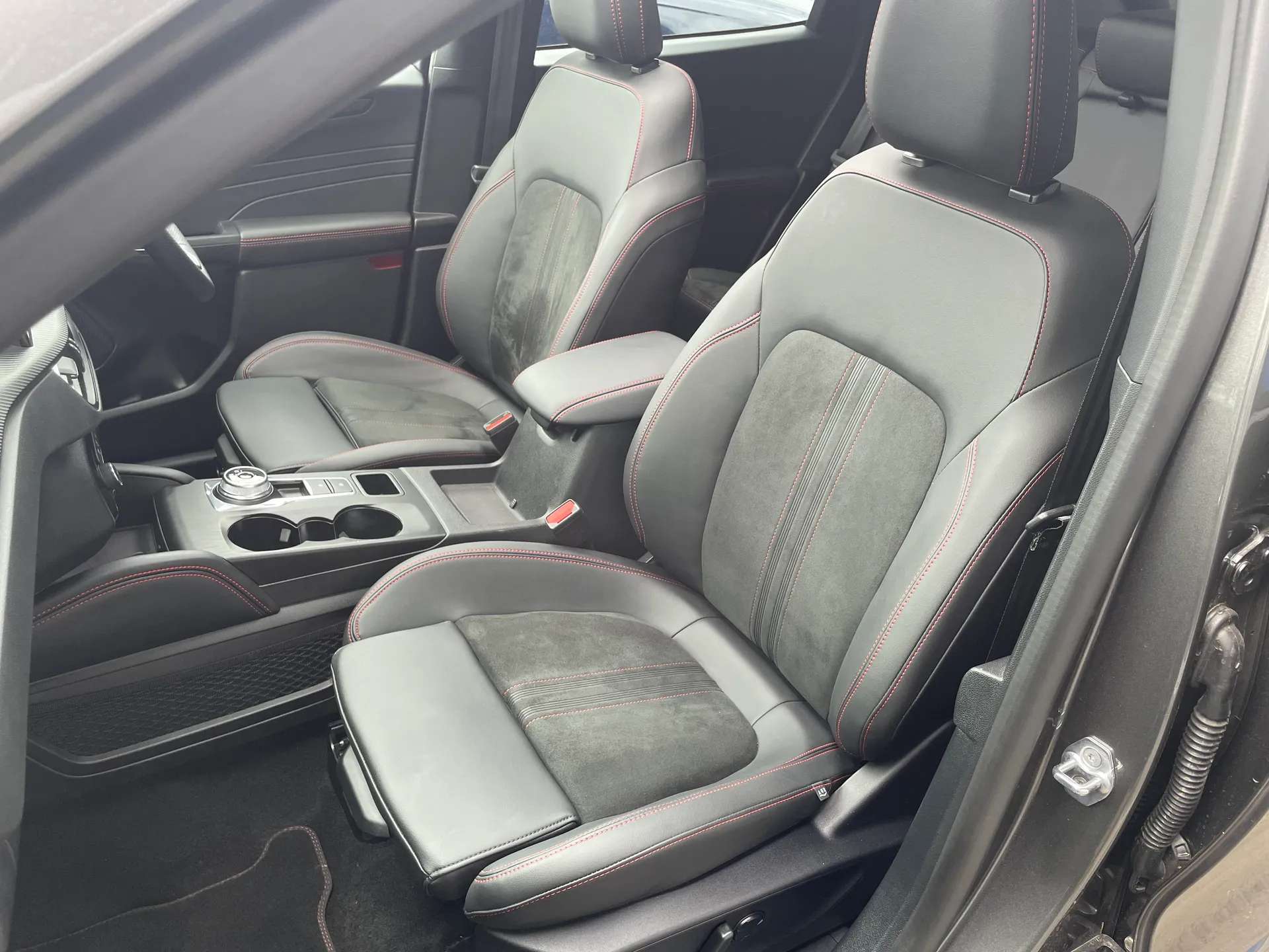 2025 FORD KUGA 2025 FORD KUGA