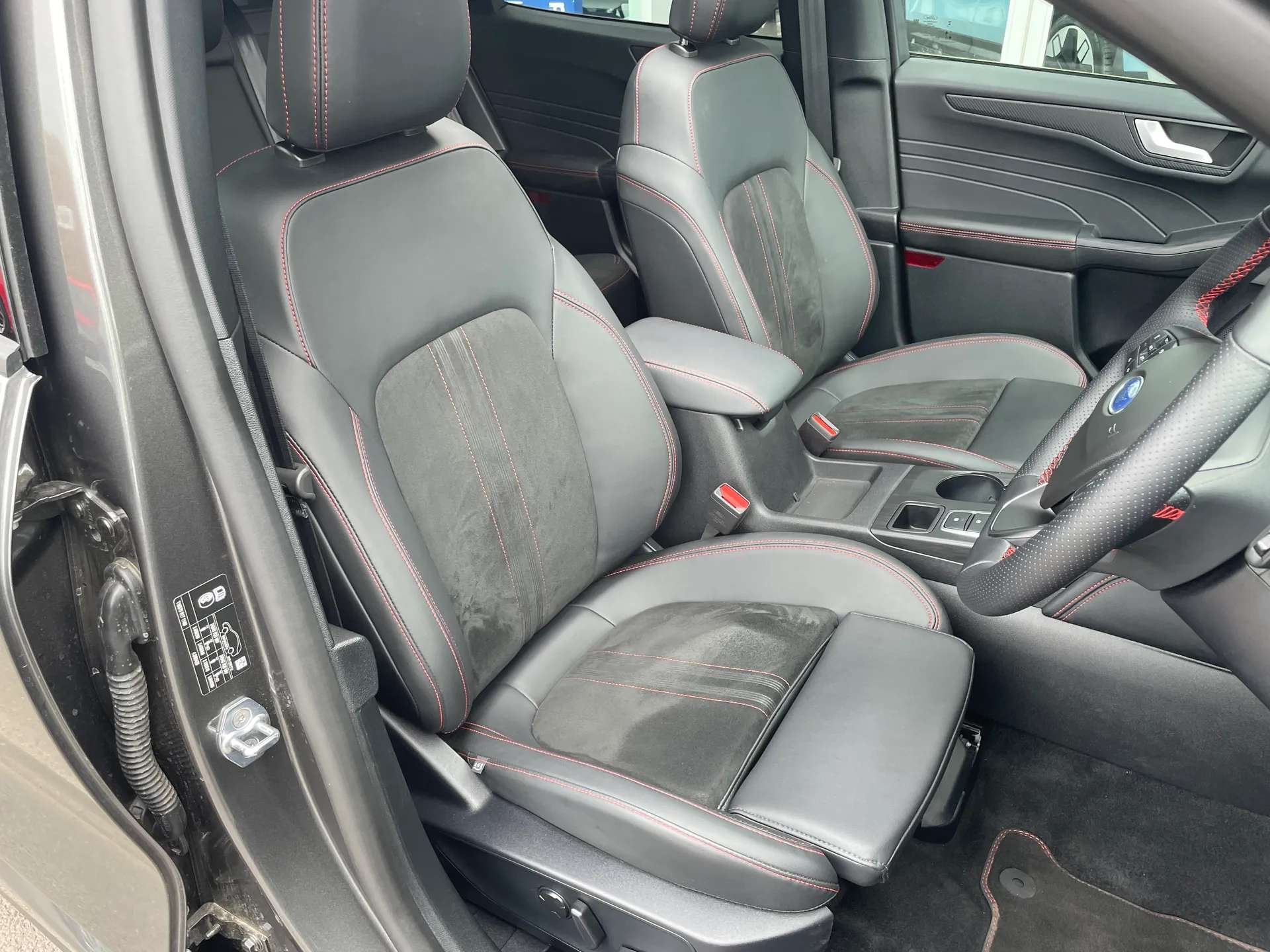 2025 FORD KUGA 2025 FORD KUGA